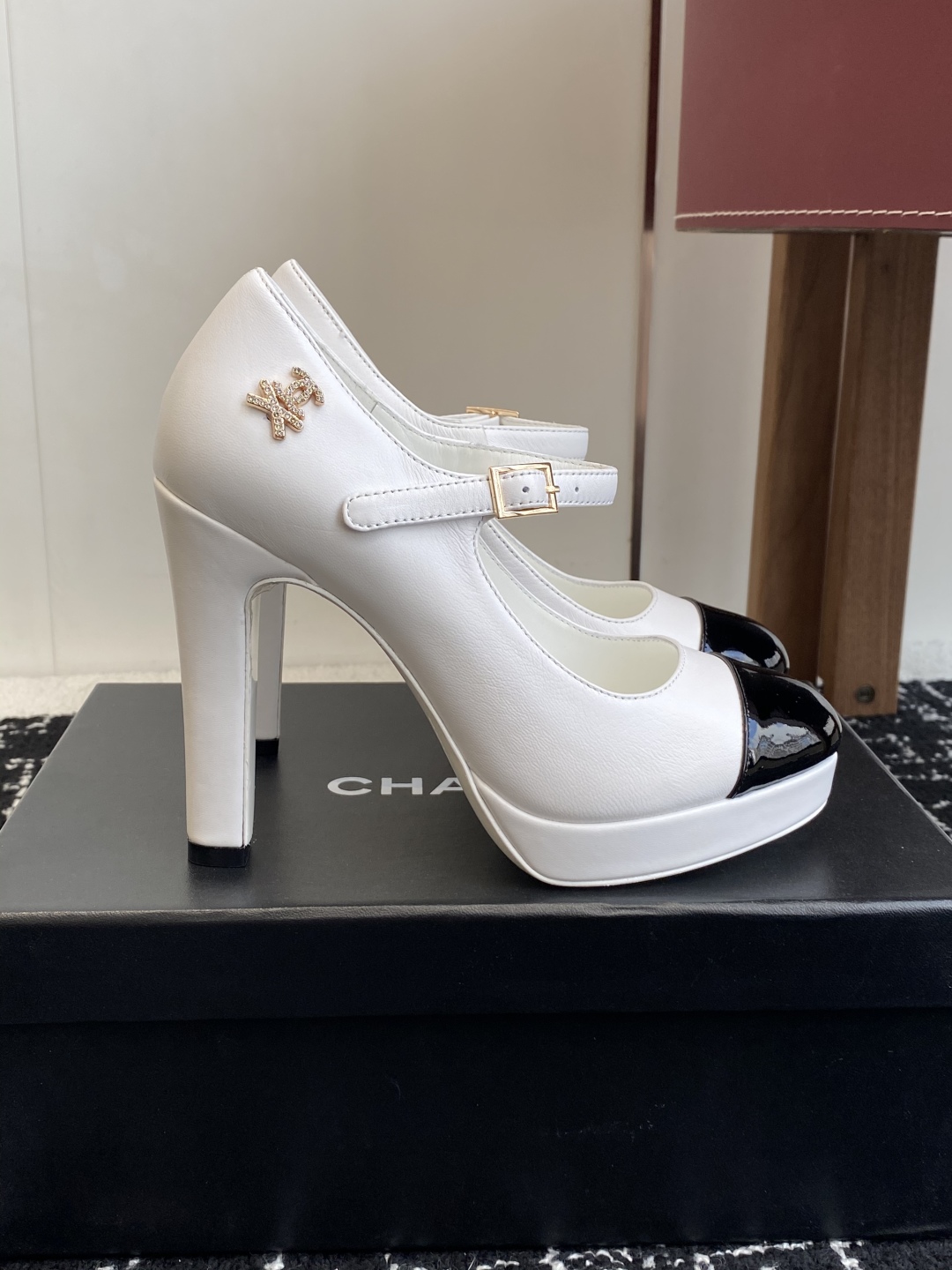 代购级Chanel 小香 25ss最新走秀时装 水台高跟鞋 顶级品质轻奢而不累脚、上脚可随意搭配春夏的服