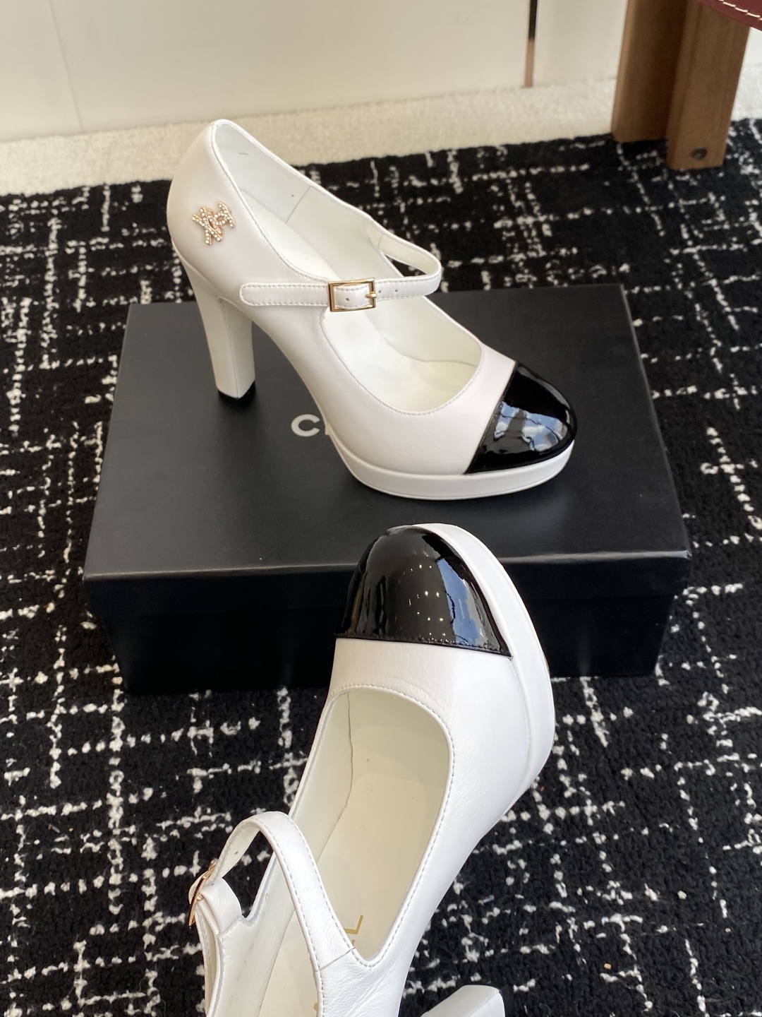 代购级Chanel 小香 25ss最新走秀时装 水台高跟鞋 顶级品质轻奢而不累脚、上脚可随意搭配春夏的服