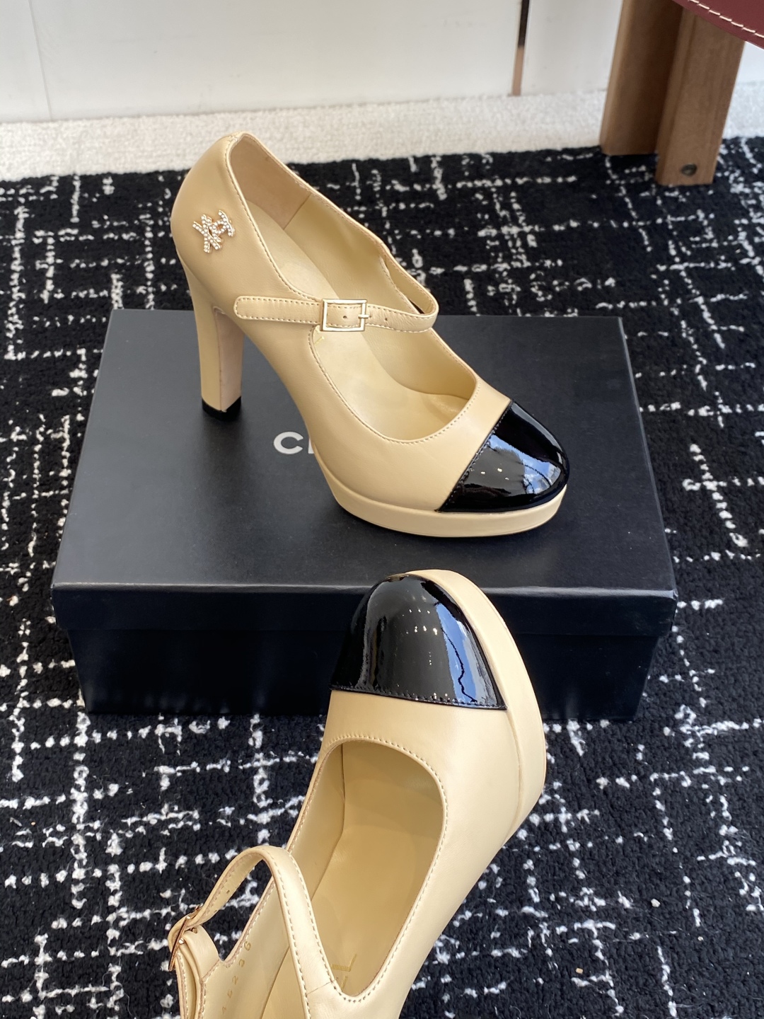 代购级Chanel 小香 25ss最新走秀时装 水台高跟鞋 顶级品质轻奢而不累脚、上脚可随意搭配春夏的服