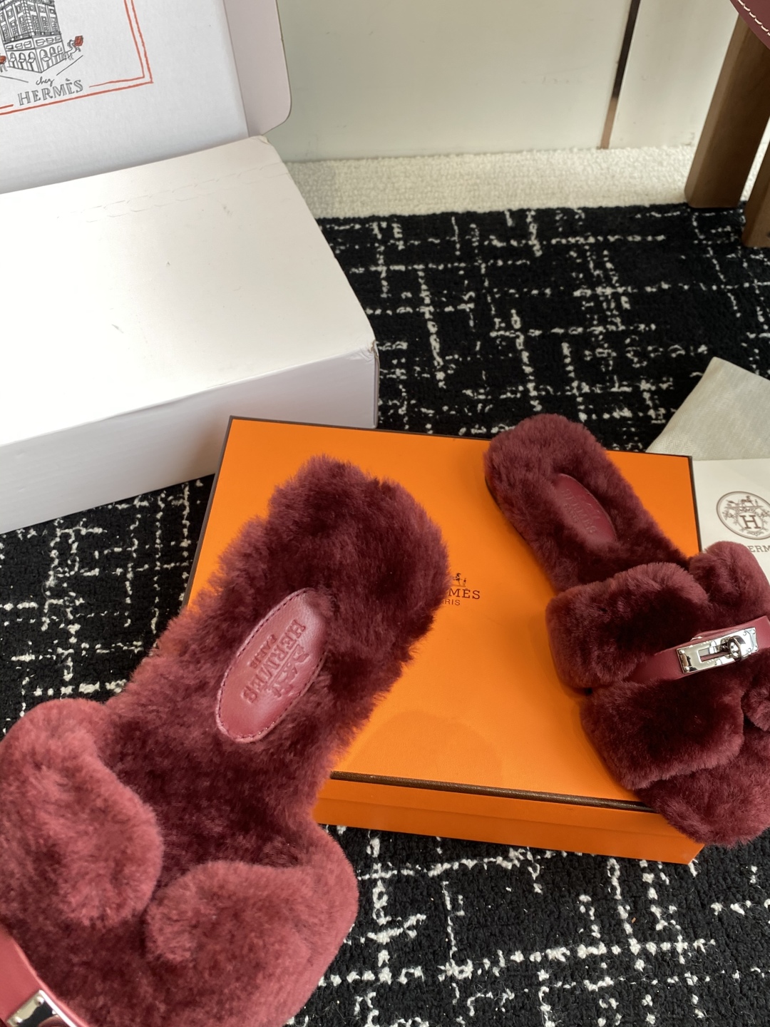 东莞代购级（⚠️官网同步✈️盒包装）爱马仕Hermes 25ss 泰迪毛拖，各大网咖主推款，顶级品质蓬松