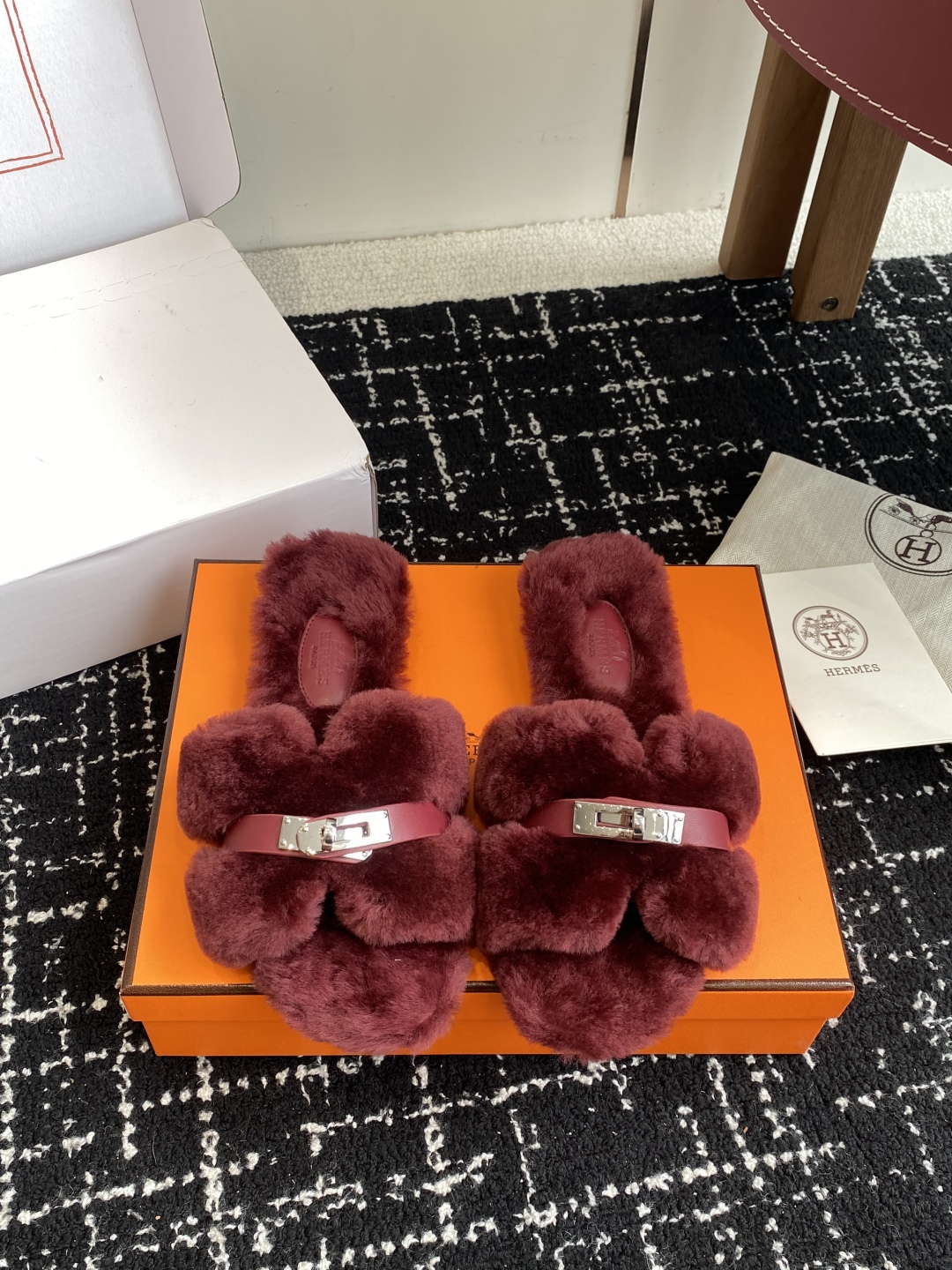 东莞代购级（⚠️官网同步✈️盒包装）爱马仕Hermes 25ss 泰迪毛拖，各大网咖主推款，顶级品质蓬松