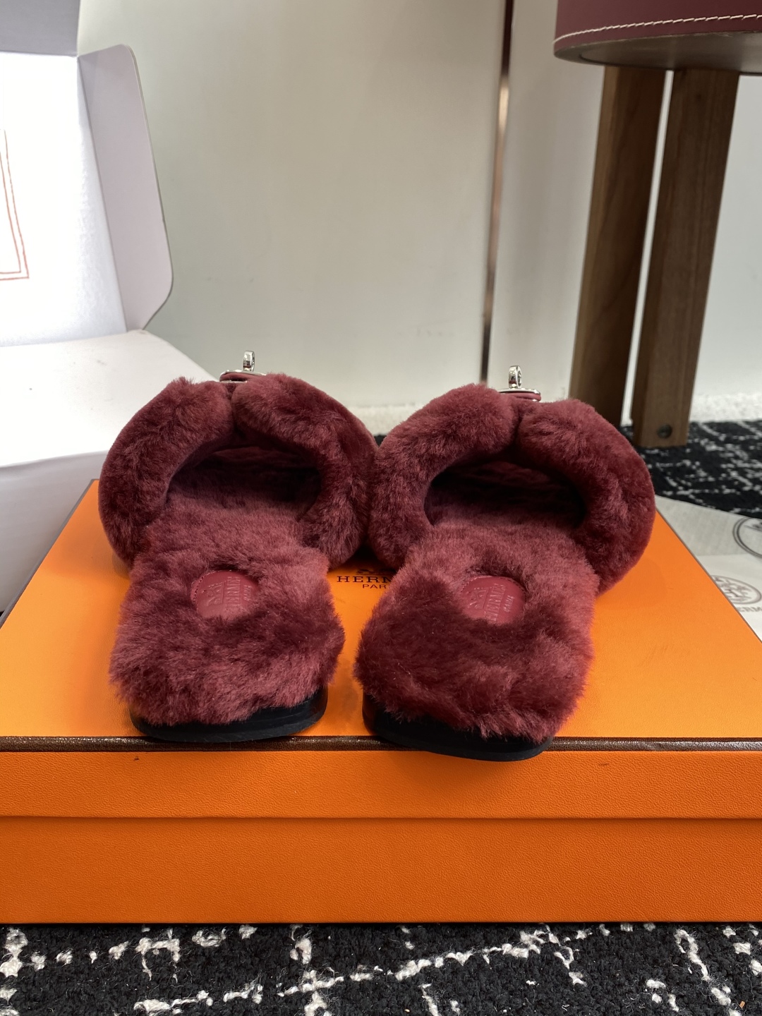 东莞代购级（⚠️官网同步✈️盒包装）爱马仕Hermes 25ss 泰迪毛拖，各大网咖主推款，顶级品质蓬松