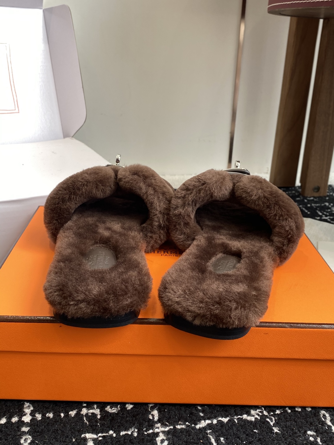 东莞代购级（⚠️官网同步✈️盒包装）爱马仕Hermes 25ss 泰迪毛拖，各大网咖主推款，顶级品质蓬松