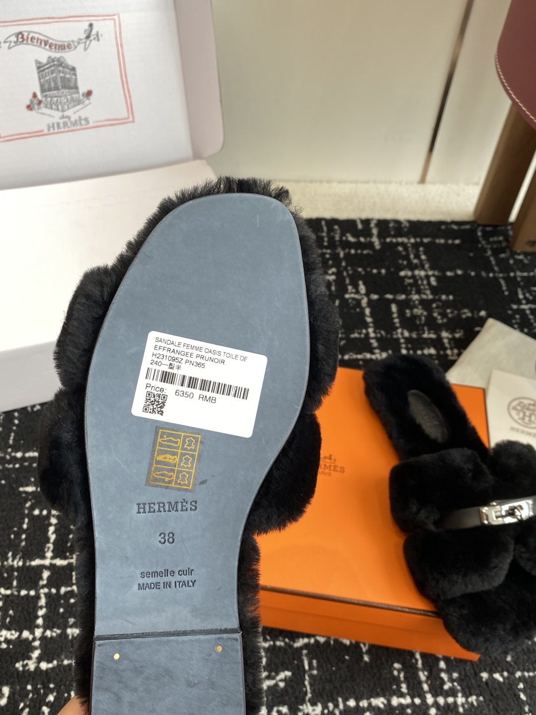 东莞代购级（⚠️官网同步✈️盒包装）爱马仕Hermes 25ss 泰迪毛拖，各大网咖主推款，顶级品质蓬松