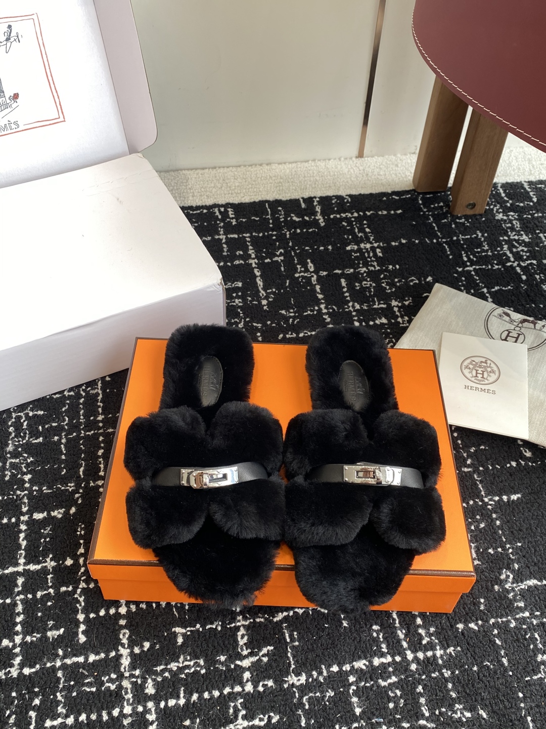 东莞代购级（⚠️官网同步✈️盒包装）爱马仕Hermes 25ss 泰迪毛拖，各大网咖主推款，顶级品质蓬松
