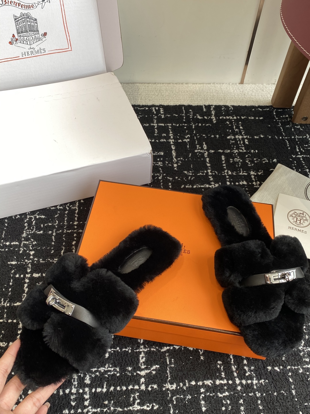 东莞代购级（⚠️官网同步✈️盒包装）爱马仕Hermes 25ss 泰迪毛拖，各大网咖主推款，顶级品质蓬松