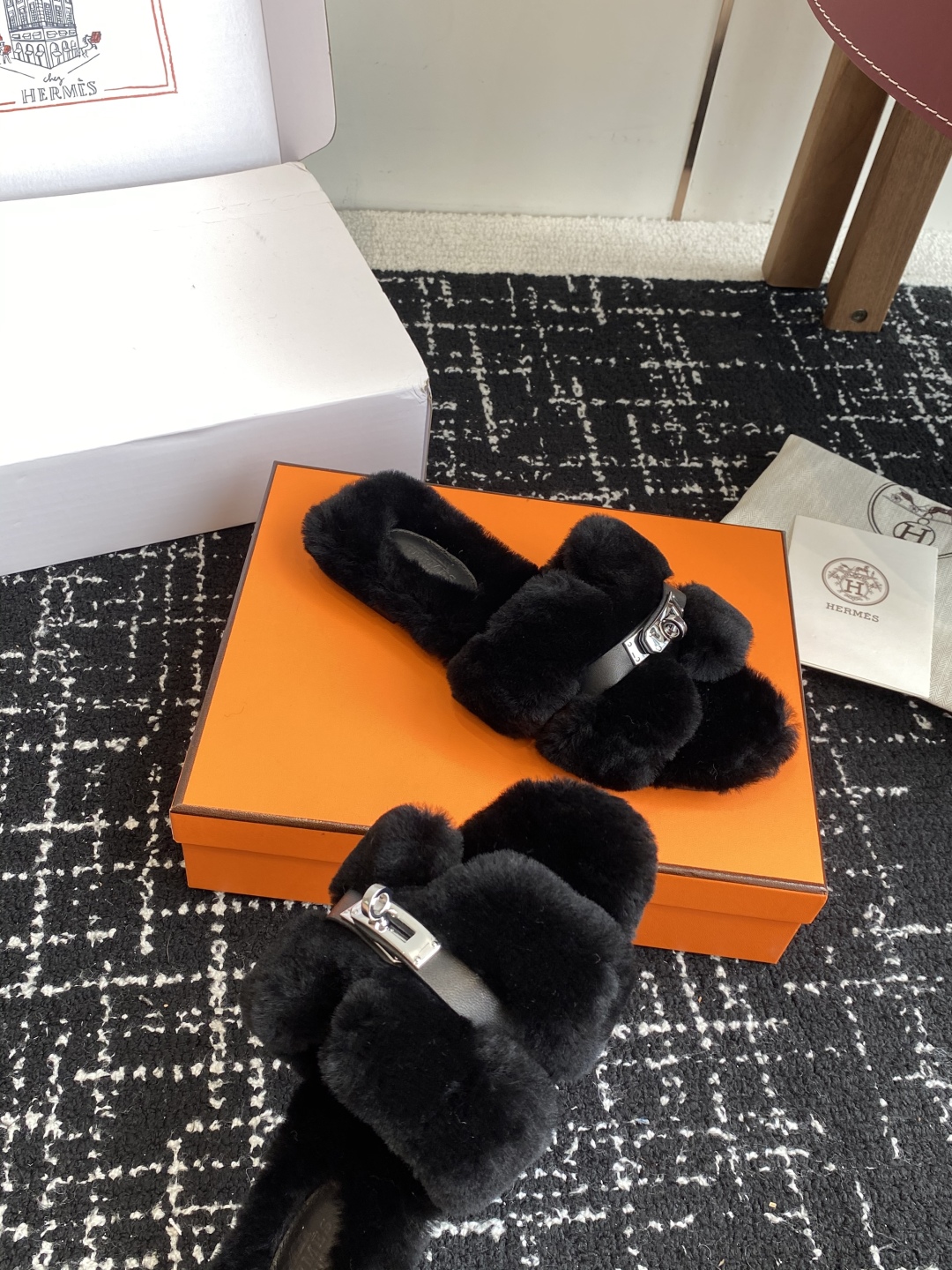 东莞代购级（⚠️官网同步✈️盒包装）爱马仕Hermes 25ss 泰迪毛拖，各大网咖主推款，顶级品质蓬松