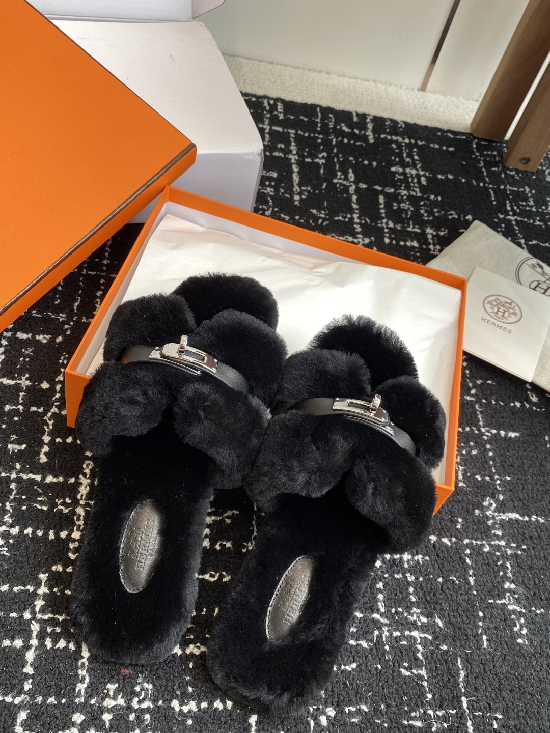 东莞代购级（⚠️官网同步✈️盒包装）爱马仕Hermes 25ss 泰迪毛拖，各大网咖主推款，顶级品质蓬松