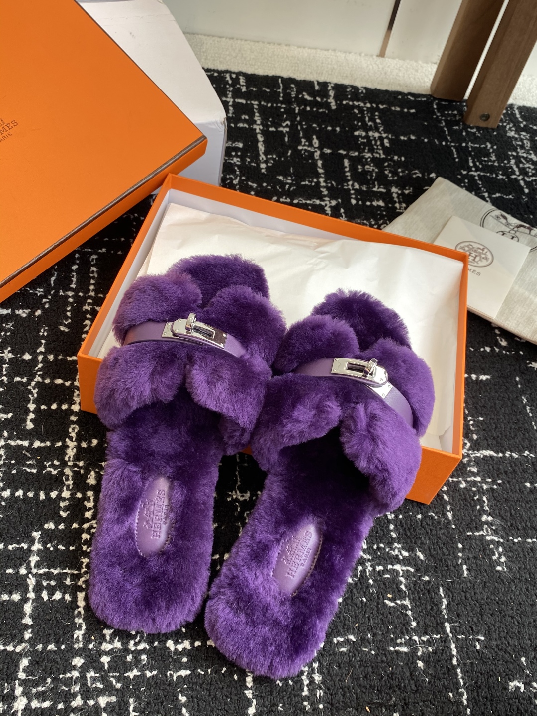东莞代购级（⚠️官网同步✈️盒包装）爱马仕Hermes 25ss 泰迪毛拖，各大网咖主推款，顶级品质蓬松