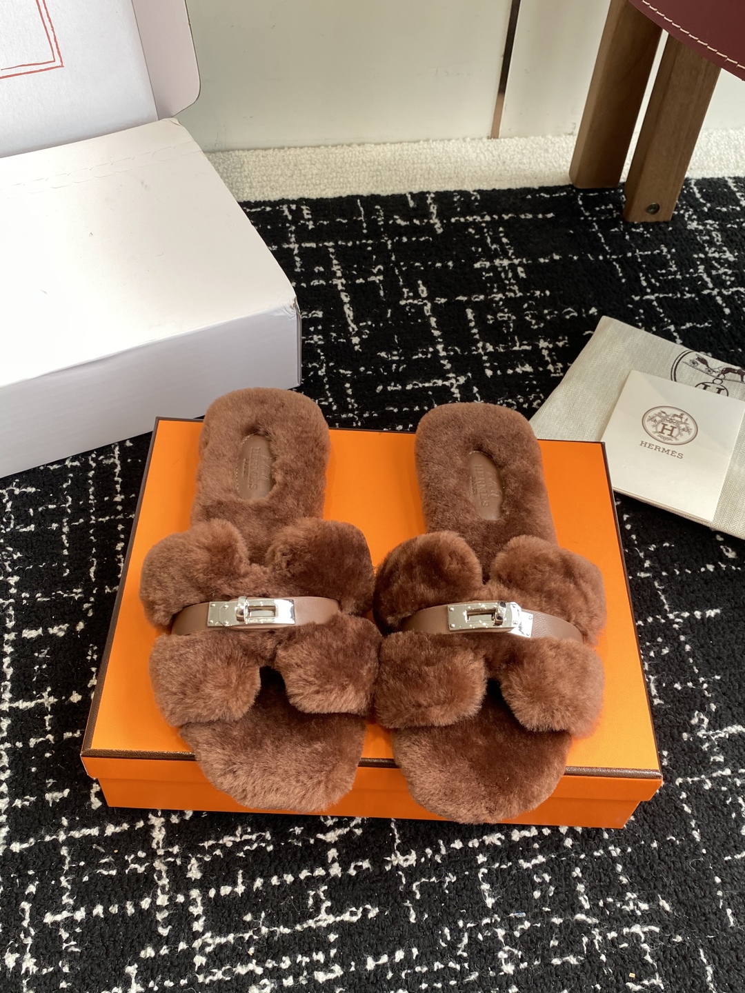 东莞代购级（⚠️官网同步✈️盒包装）爱马仕Hermes 25ss 泰迪毛拖，各大网咖主推款，顶级品质蓬松