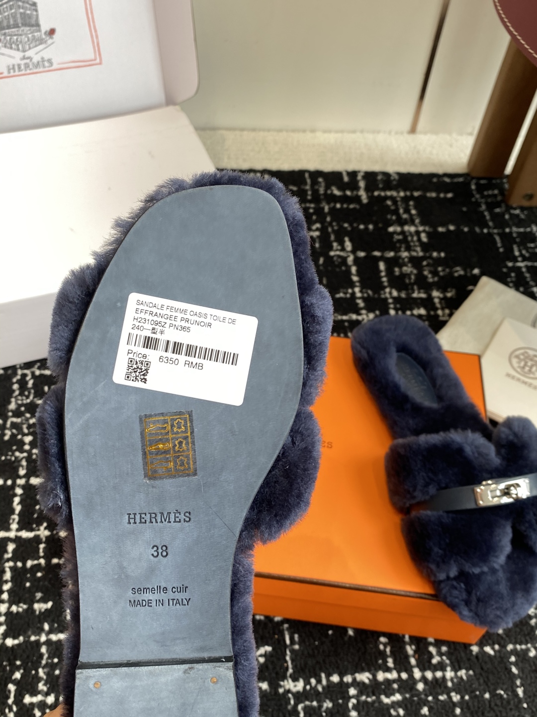 东莞代购级（⚠️官网同步✈️盒包装）爱马仕Hermes 25ss 泰迪毛拖，各大网咖主推款，顶级品质蓬松