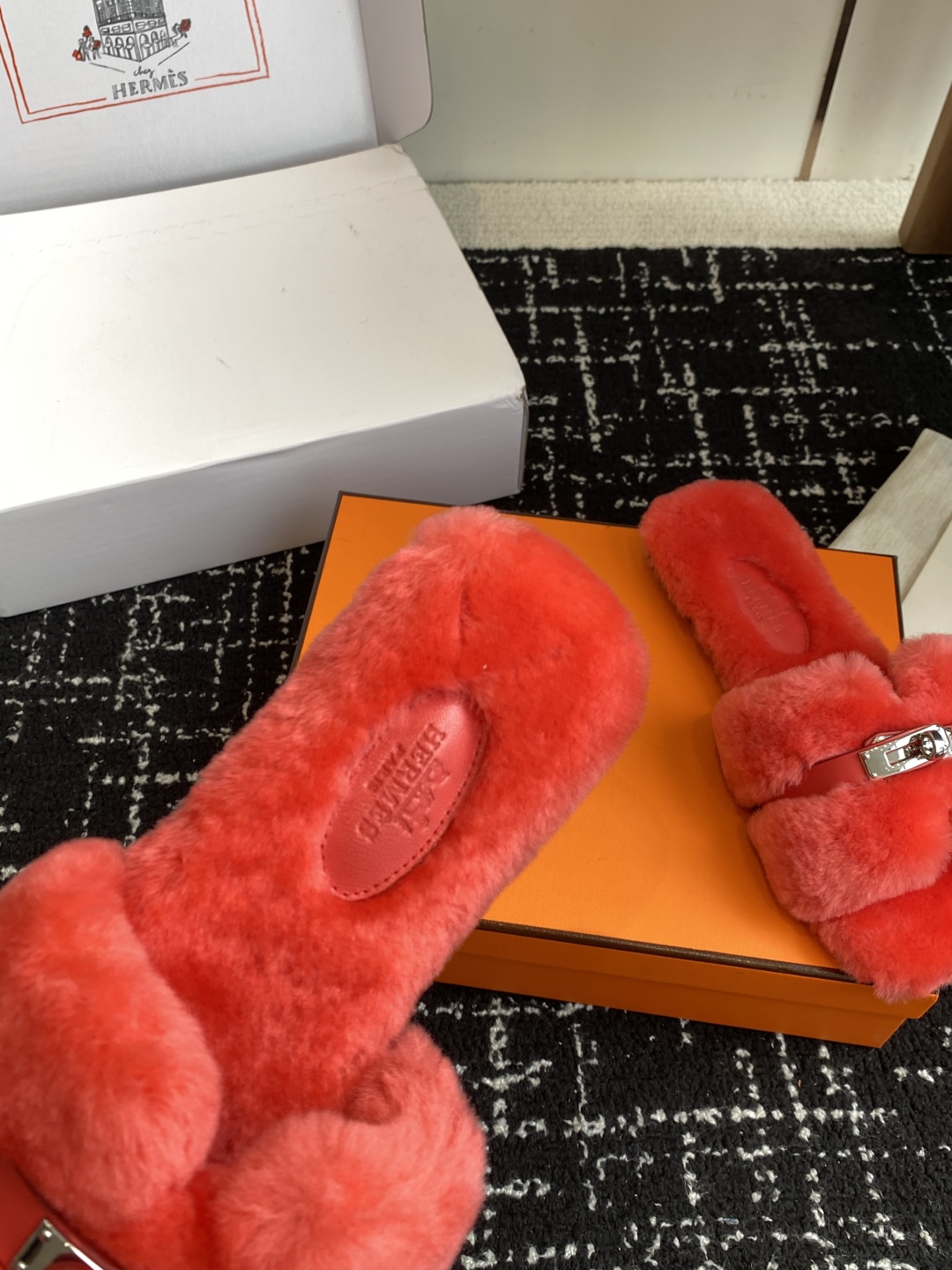 东莞代购级（⚠️官网同步✈️盒包装）爱马仕Hermes 25ss 泰迪毛拖，各大网咖主推款，顶级品质蓬松