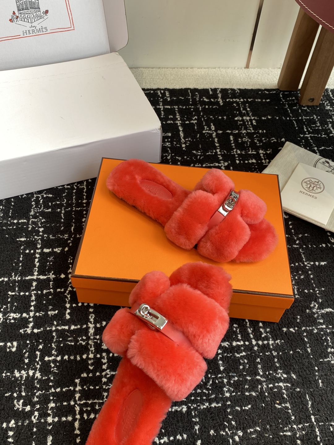 东莞代购级（⚠️官网同步✈️盒包装）爱马仕Hermes 25ss 泰迪毛拖，各大网咖主推款，顶级品质蓬松