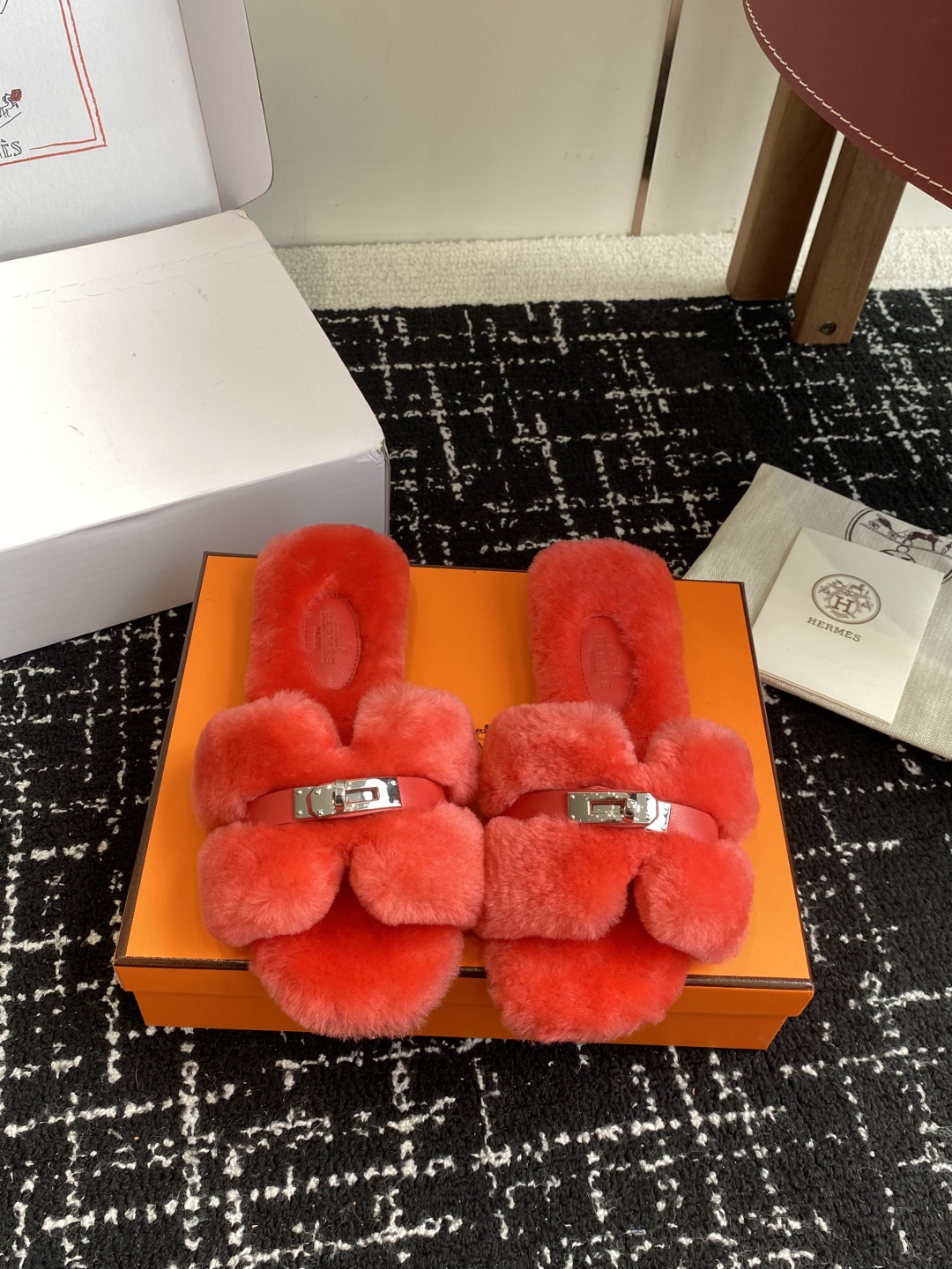 东莞代购级（⚠️官网同步✈️盒包装）爱马仕Hermes 25ss 泰迪毛拖，各大网咖主推款，顶级品质蓬松