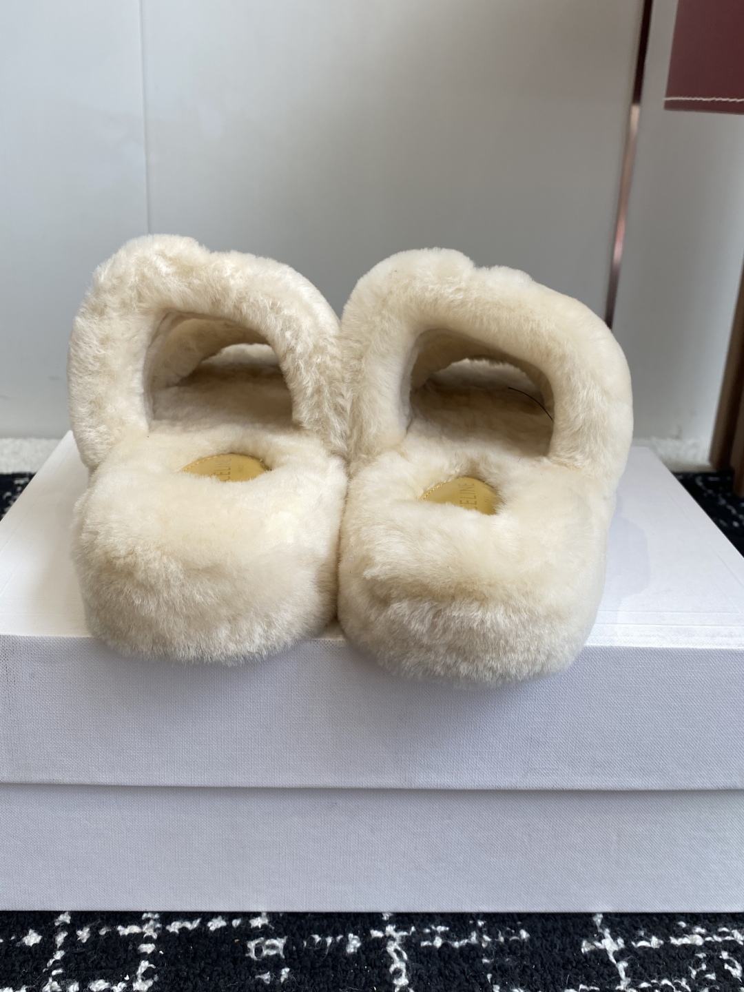 Celine 25SS New Winter Lambswool Slippers - Cozy & Chic 10 cmp i1757434943214 544 0 7