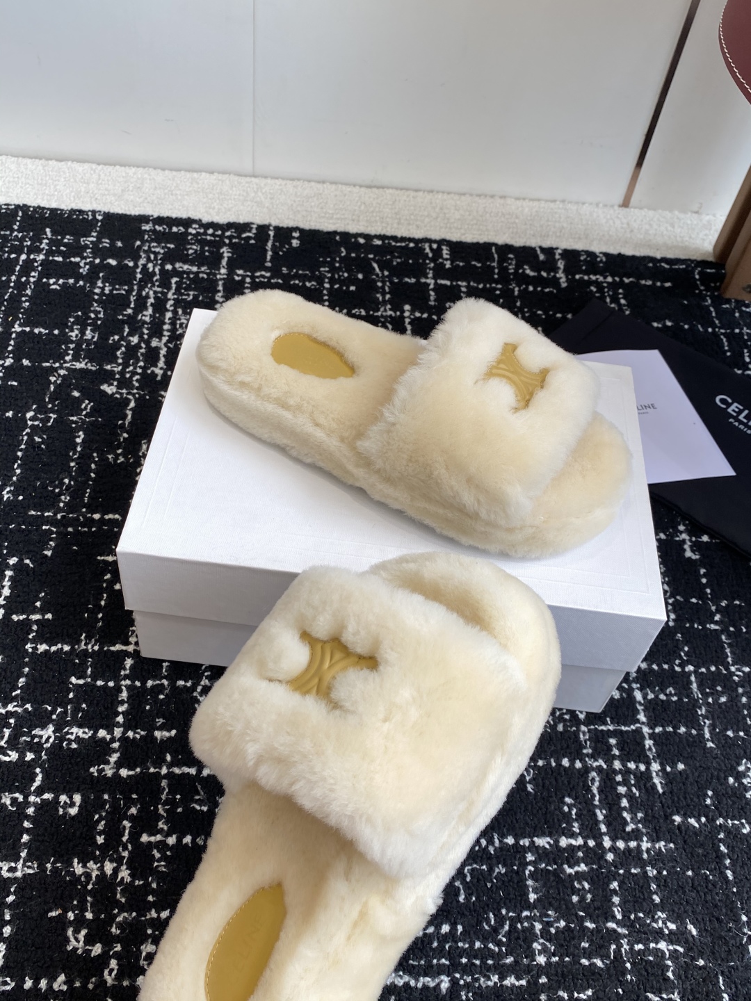 Celine 25SS New Winter Lambswool Slippers - Cozy & Chic, Sizes 35-41 6 cmp i1757435131003 50 0 4