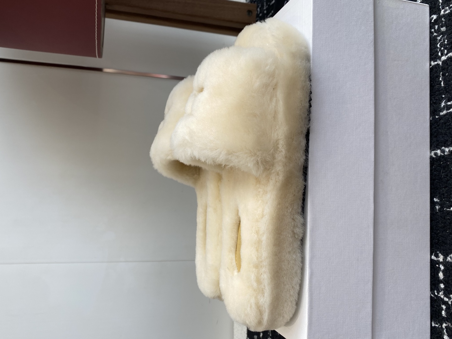 Celine 25SS New Winter Lambswool Slippers - Cozy & Chic, Sizes 35-41 3 cmp i1757435148041 8505 0 1