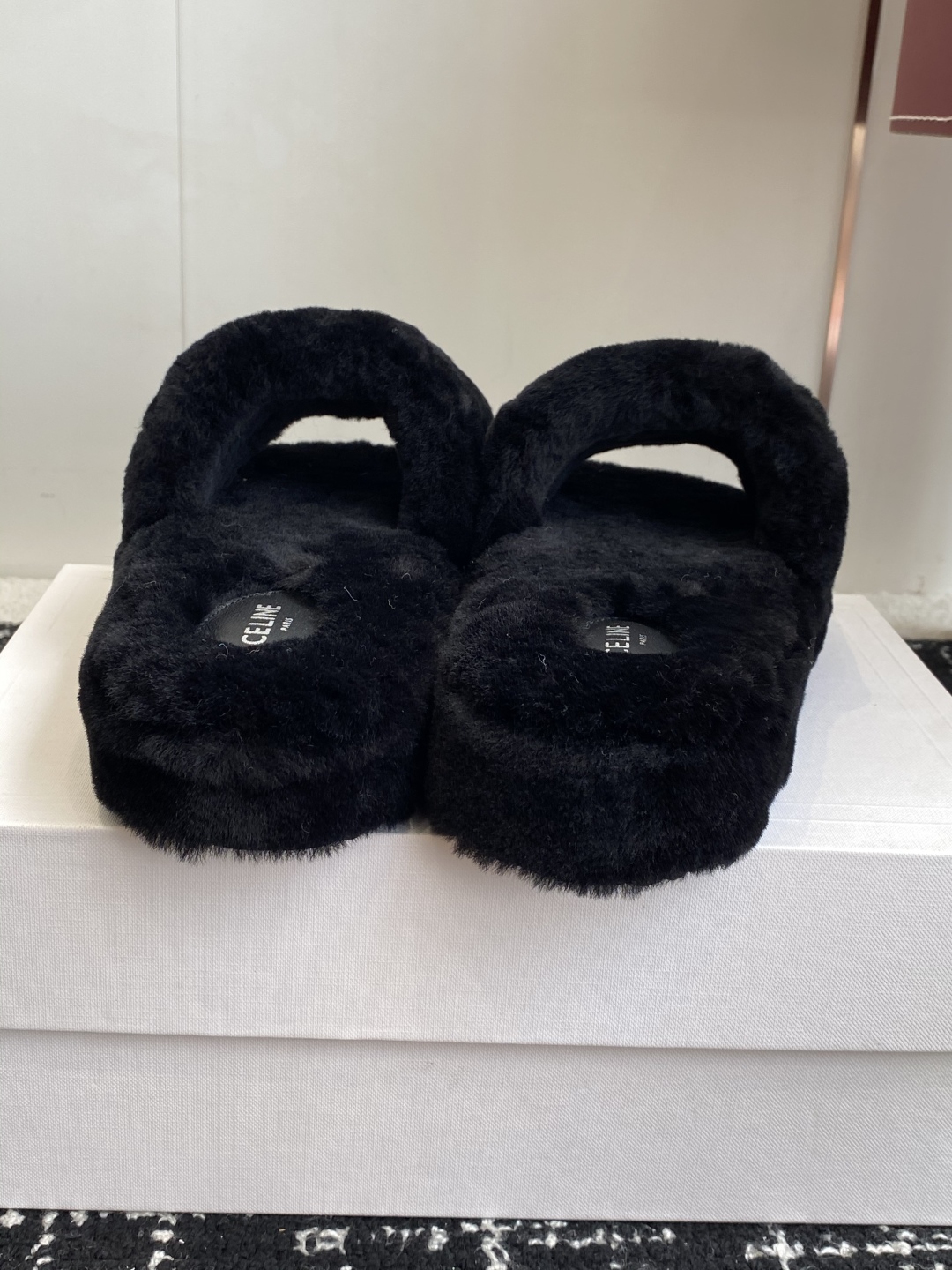 Celine Women's Shearling Wool Slip-On Slippers - Cozy & Stylish 9 cmp i1757435156511 1290 0 7