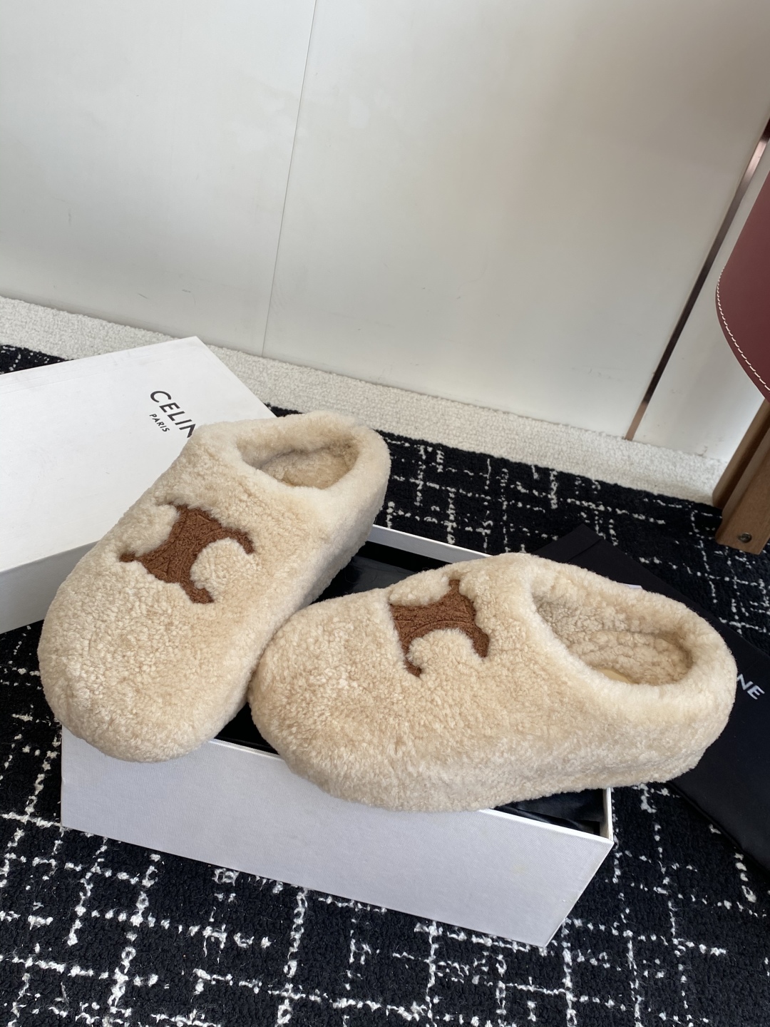 Celine Women's Shearling Wool Slip-On Slippers - Cozy & Stylish 4 cmp i1757435290652 5876 0 2