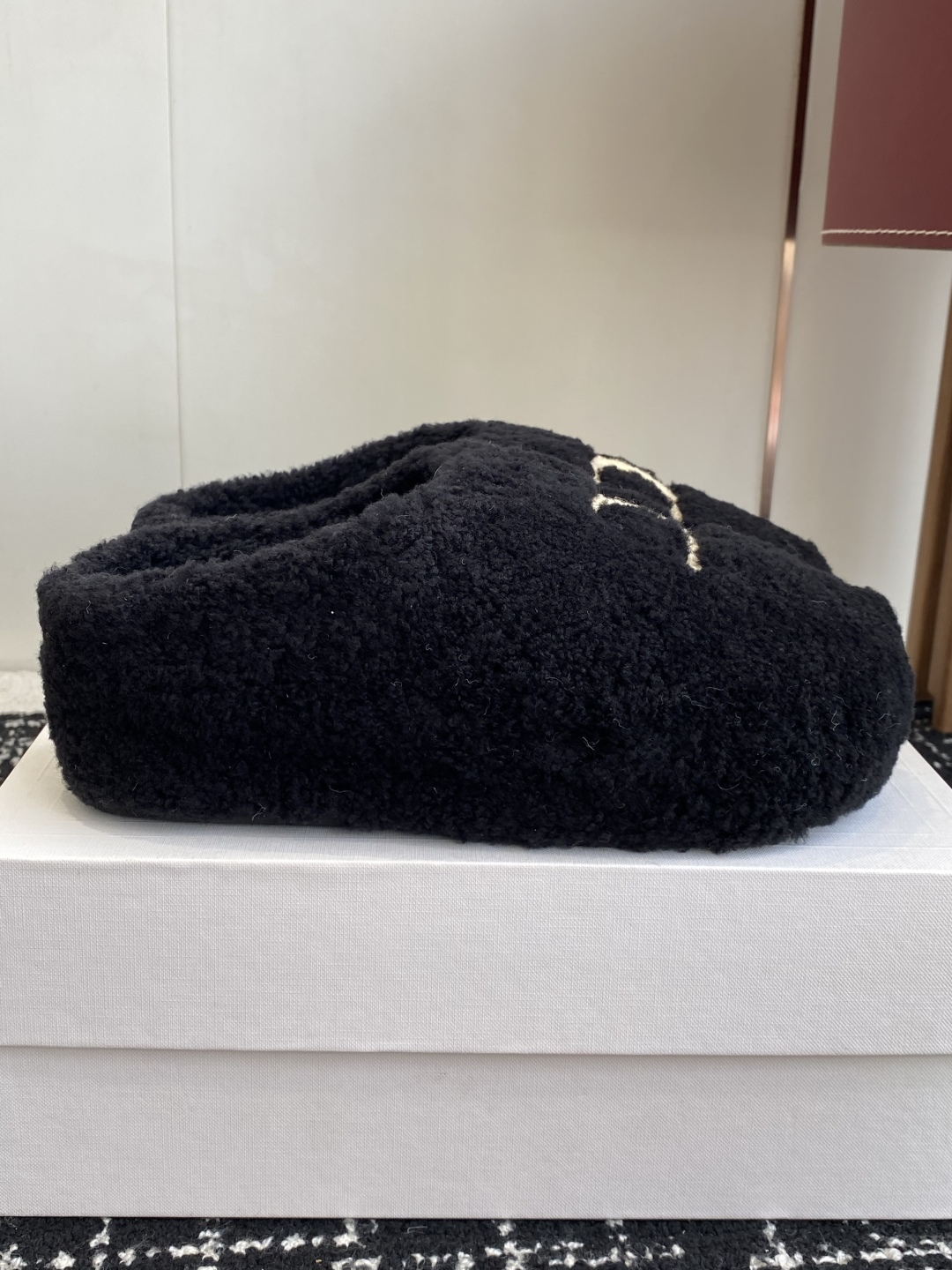 Celine 25SS New Winter Lambswool Slippers - Cozy & Chic 3 cmp i1757435332382 5215 0 0