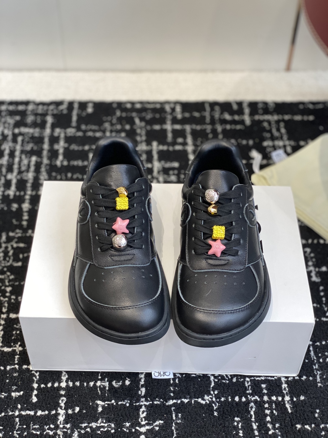 代购级LOEWE 罗意威 25ss秋冬 情侣款 新款Jambo板鞋绑带复古英伦风小白鞋休闲鞋 市场高品质