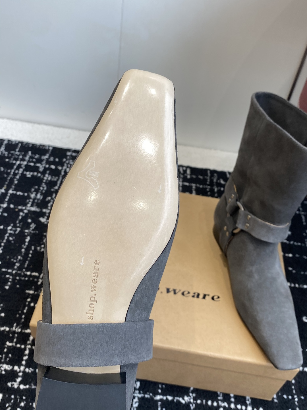 代购级韩国 shop weare 25ss 小方头短靴鞋面高丝光小牛麂皮 小牛皮，内里水染牛皮，意大利真