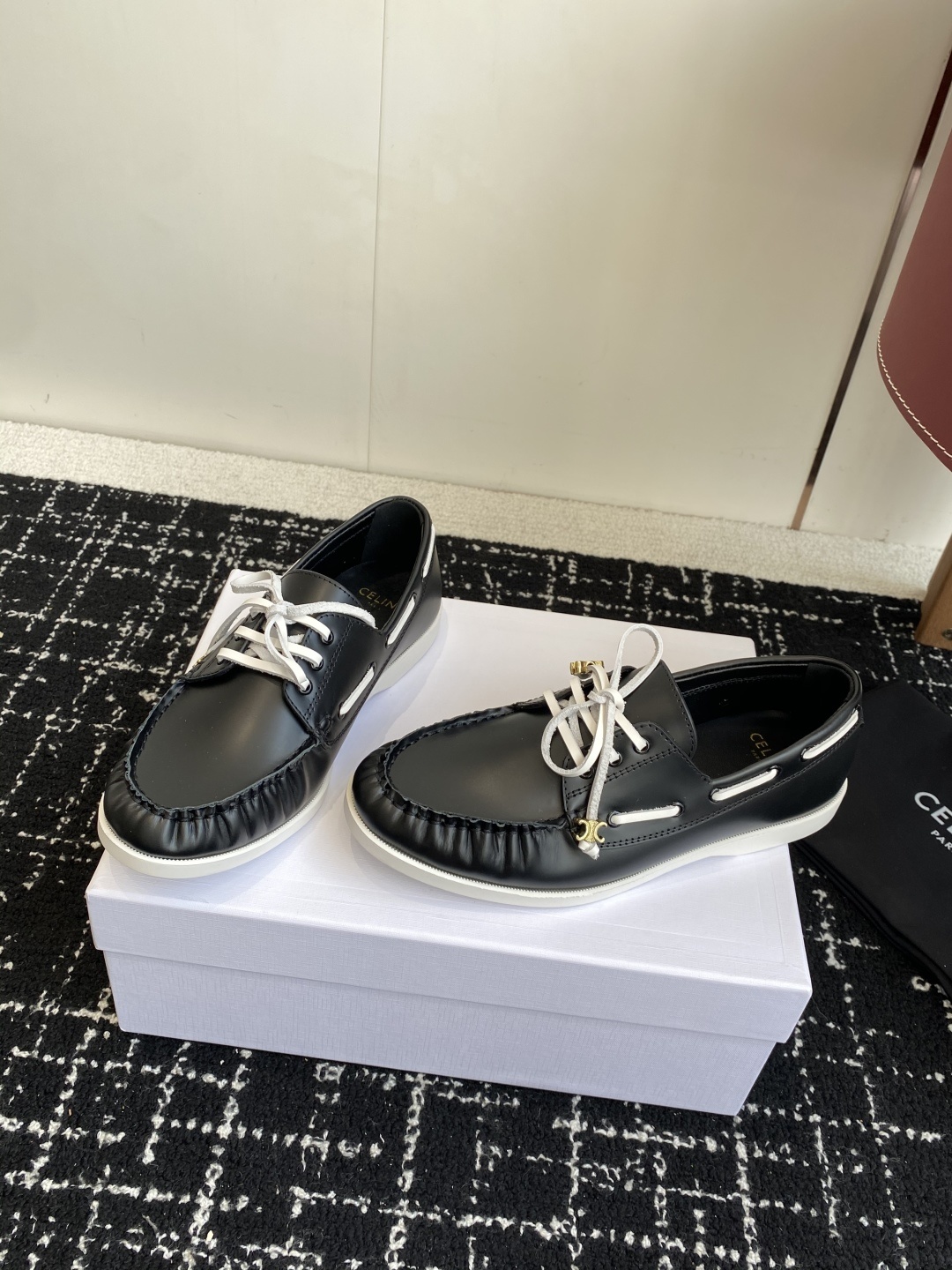 代购级Celine 25ss 新款 一脚蹬乐福鞋今年必须要入手一双celine乐福鞋 ,复古风经典款 超