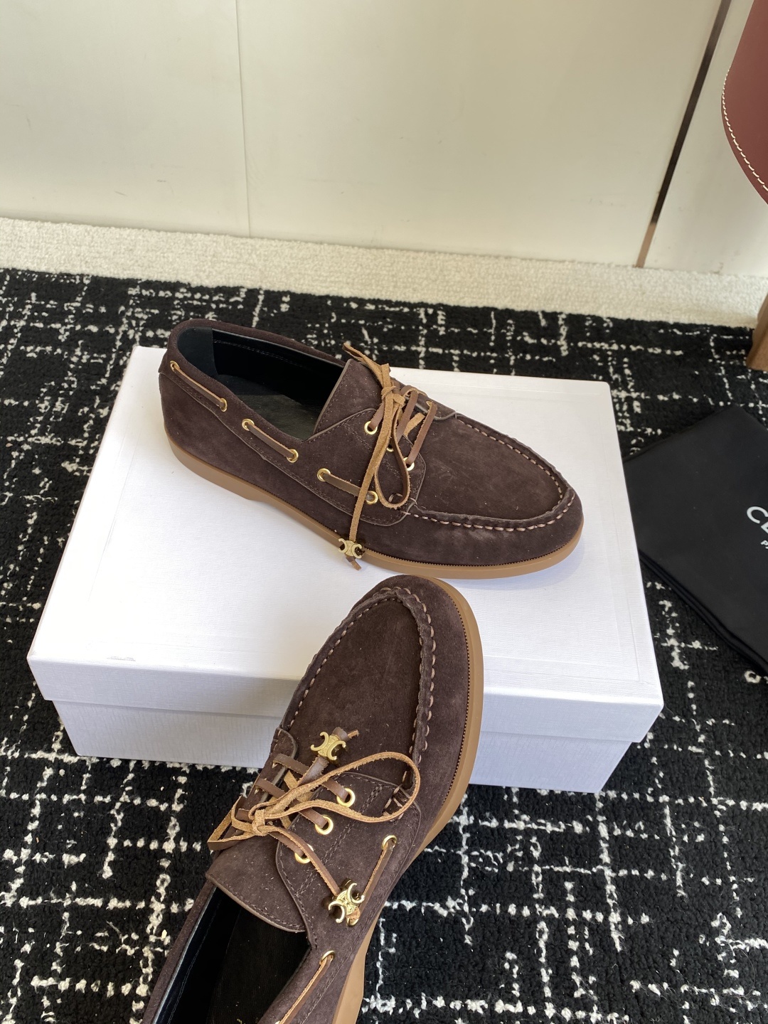 代购级Celine 25ss 新款 一脚蹬乐福鞋今年必须要入手一双celine乐福鞋 ,复古风经典款 超