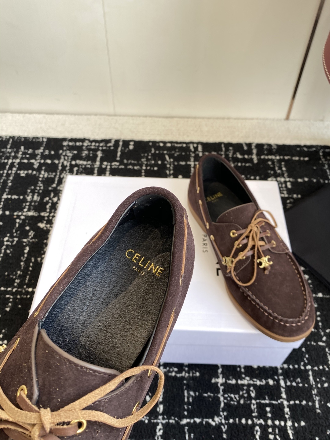 代购级Celine 25ss 新款 一脚蹬乐福鞋今年必须要入手一双celine乐福鞋 ,复古风经典款 超