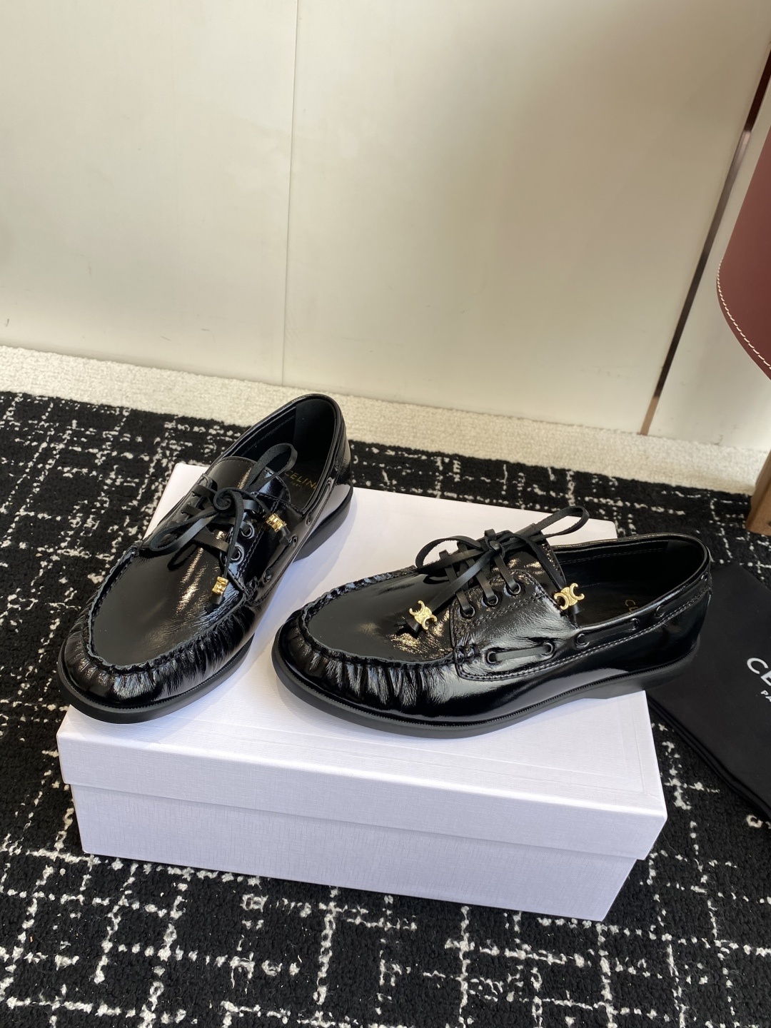 代购级Celine 25ss 新款 一脚蹬乐福鞋今年必须要入手一双celine乐福鞋 ,复古风经典款 超