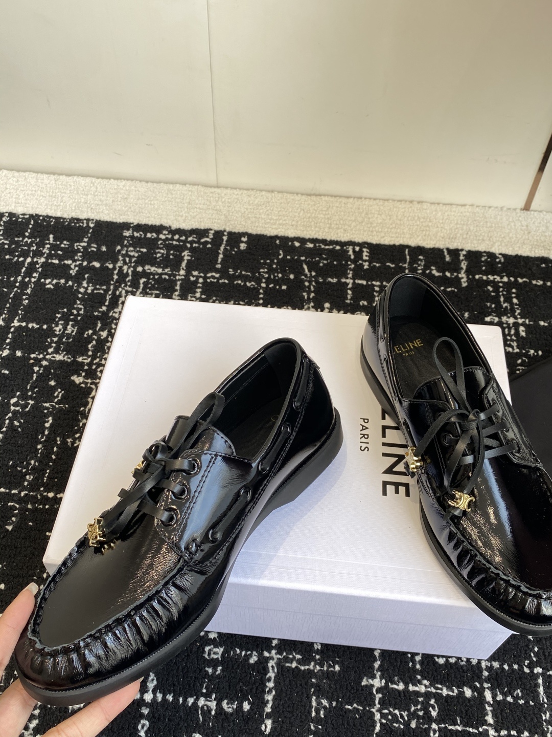代购级Celine 25ss 新款 一脚蹬乐福鞋今年必须要入手一双celine乐福鞋 ,复古风经典款 超