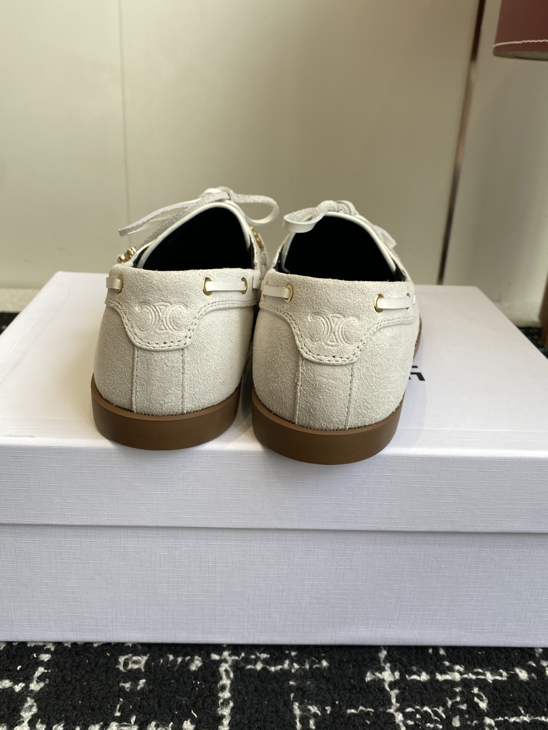 代购级Celine 25ss 新款 一脚蹬乐福鞋今年必须要入手一双celine乐福鞋 ,复古风经典款 超