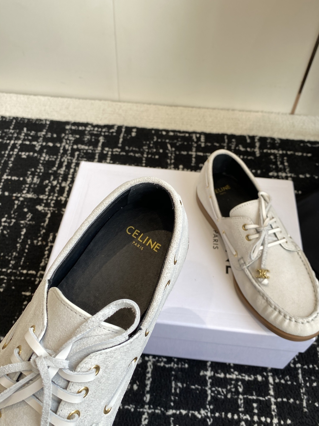 代购级Celine 25ss 新款 一脚蹬乐福鞋今年必须要入手一双celine乐福鞋 ,复古风经典款 超