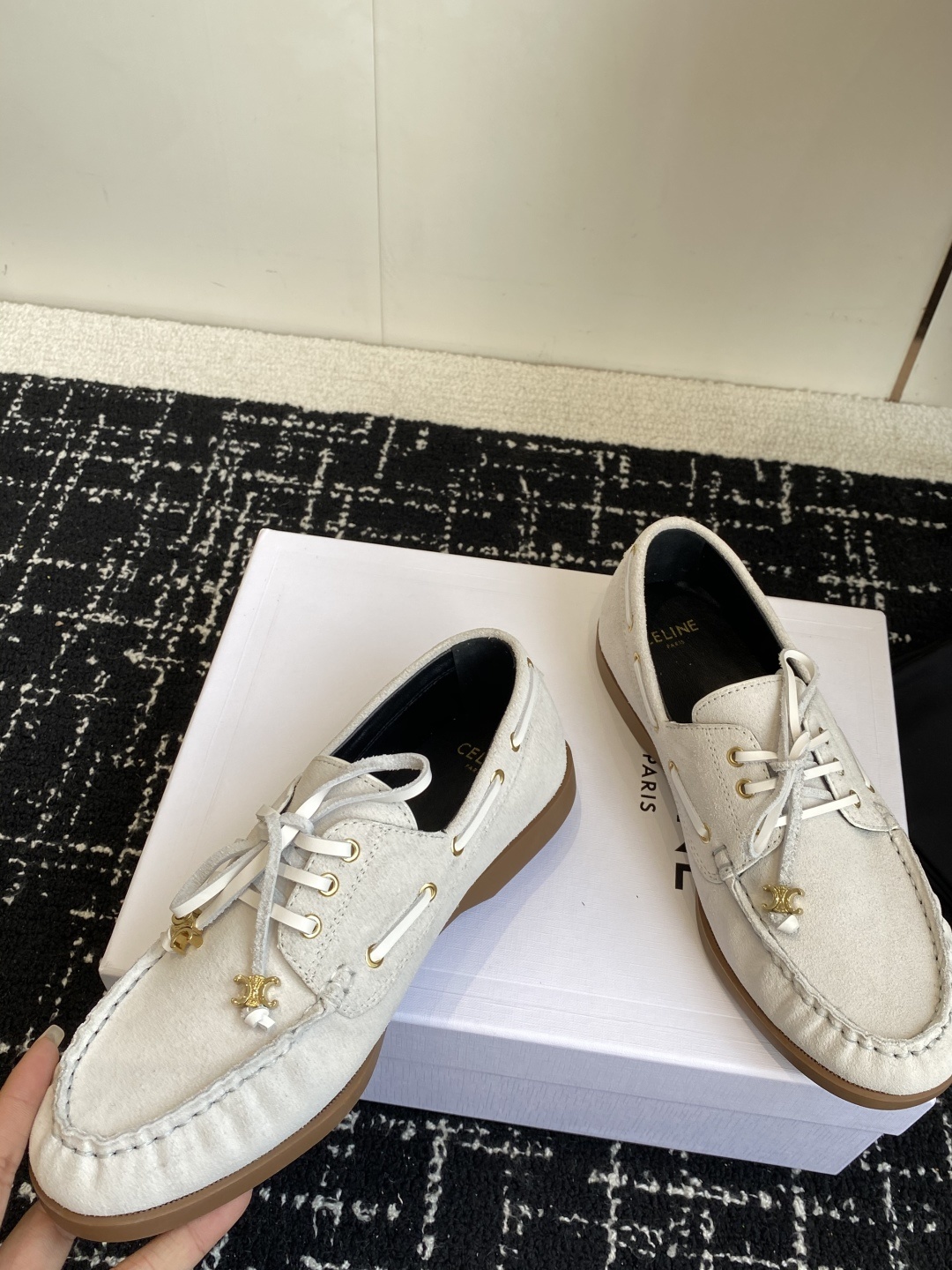 代购级Celine 25ss 新款 一脚蹬乐福鞋今年必须要入手一双celine乐福鞋 ,复古风经典款 超