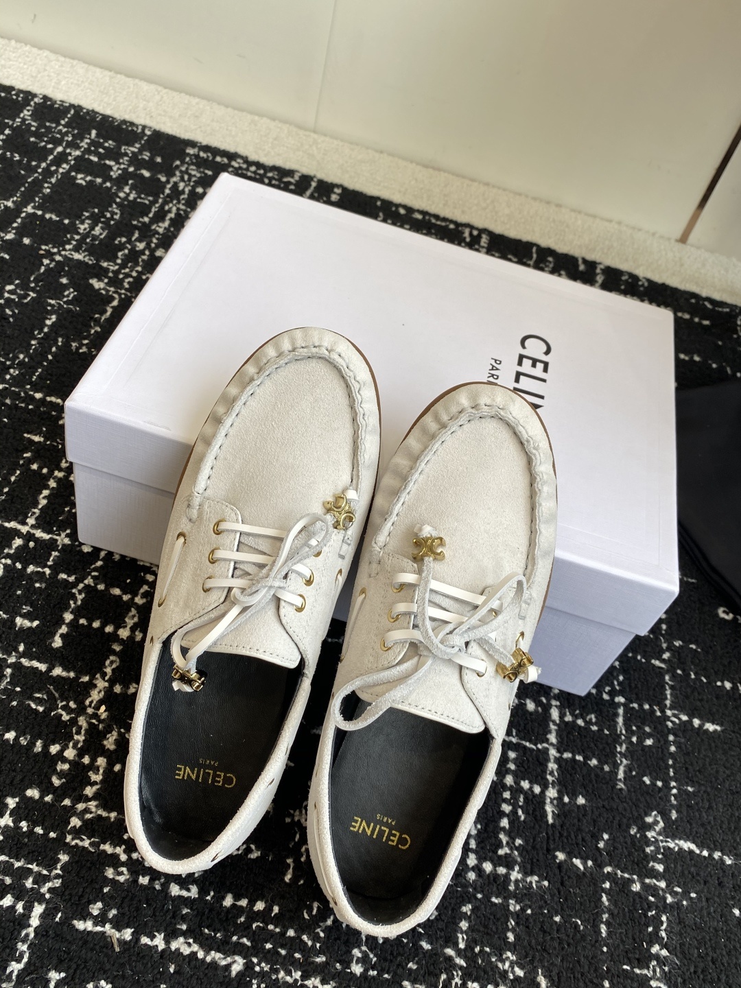 代购级Celine 25ss 新款 一脚蹬乐福鞋今年必须要入手一双celine乐福鞋 ,复古风经典款 超