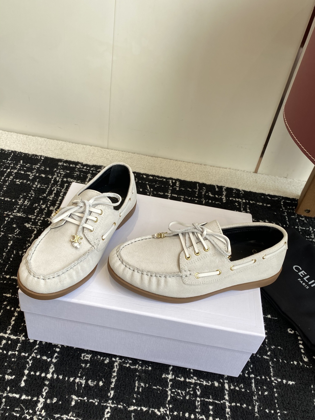 代购级Celine 25ss 新款 一脚蹬乐福鞋今年必须要入手一双celine乐福鞋 ,复古风经典款 超