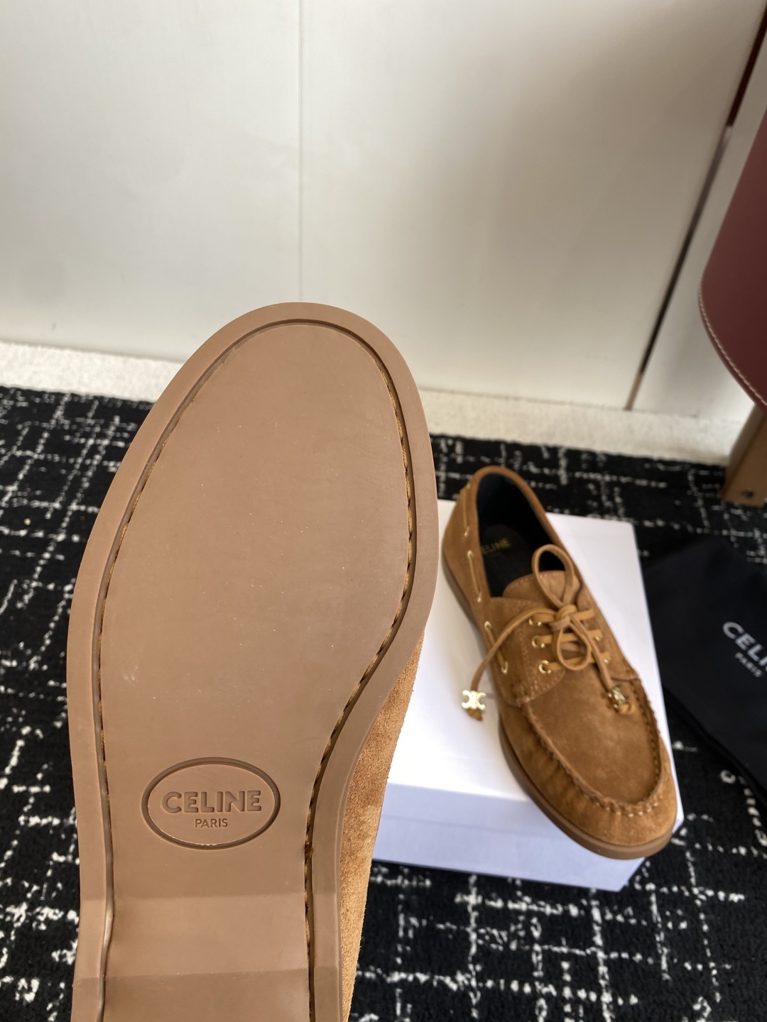 代购级Celine 25ss 新款 一脚蹬乐福鞋今年必须要入手一双celine乐福鞋 ,复古风经典款 超