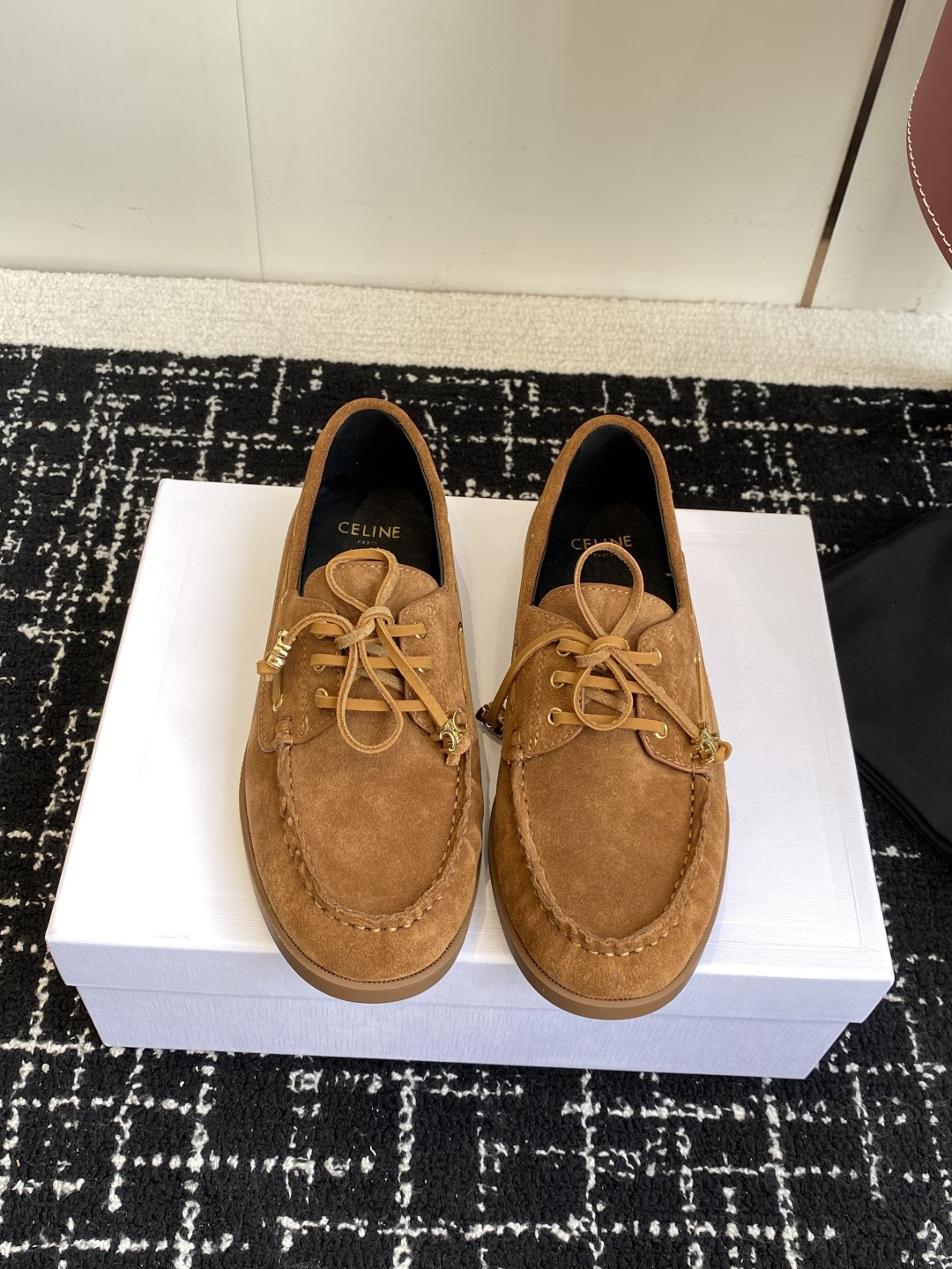 代购级Celine 25ss 新款 一脚蹬乐福鞋今年必须要入手一双celine乐福鞋 ,复古风经典款 超