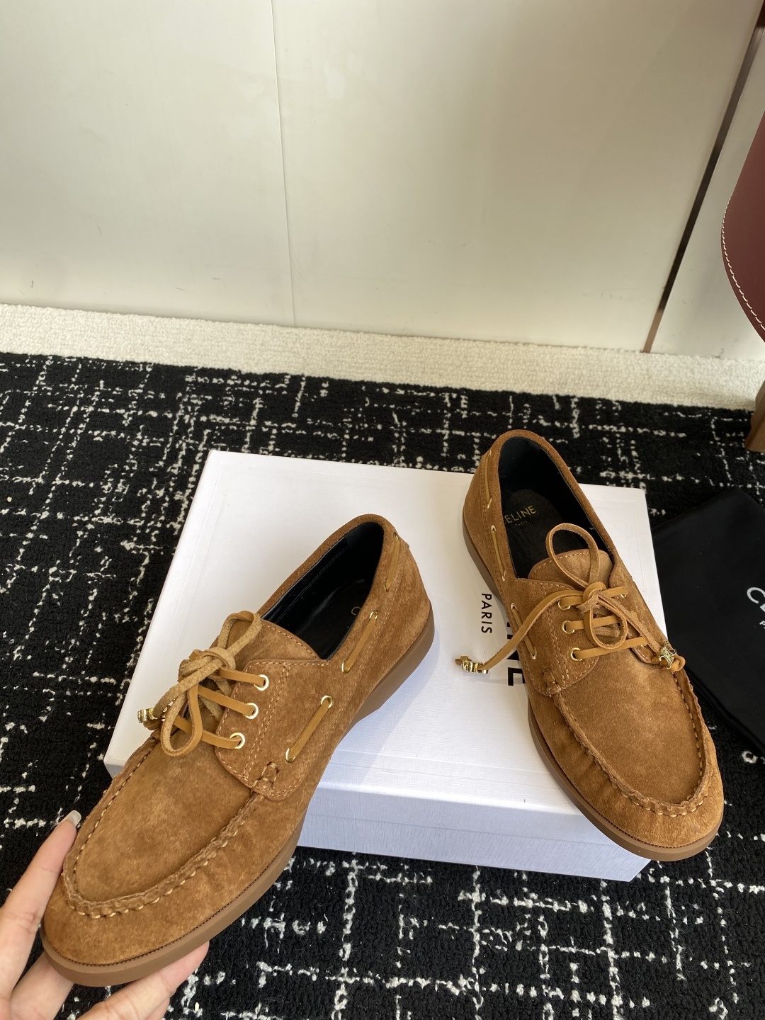 代购级Celine 25ss 新款 一脚蹬乐福鞋今年必须要入手一双celine乐福鞋 ,复古风经典款 超