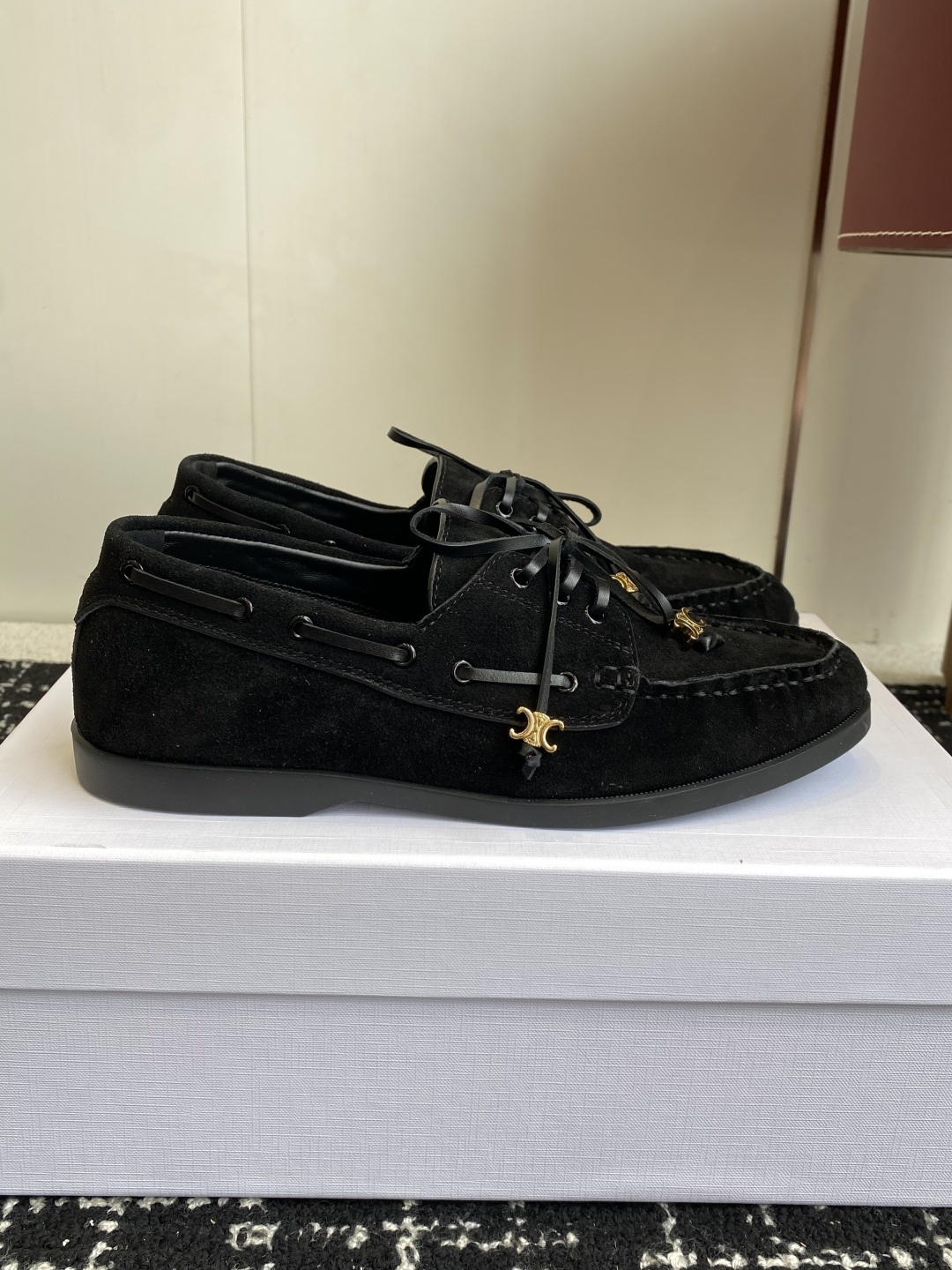 代购级Celine 25ss 新款 一脚蹬乐福鞋今年必须要入手一双celine乐福鞋 ,复古风经典款 超