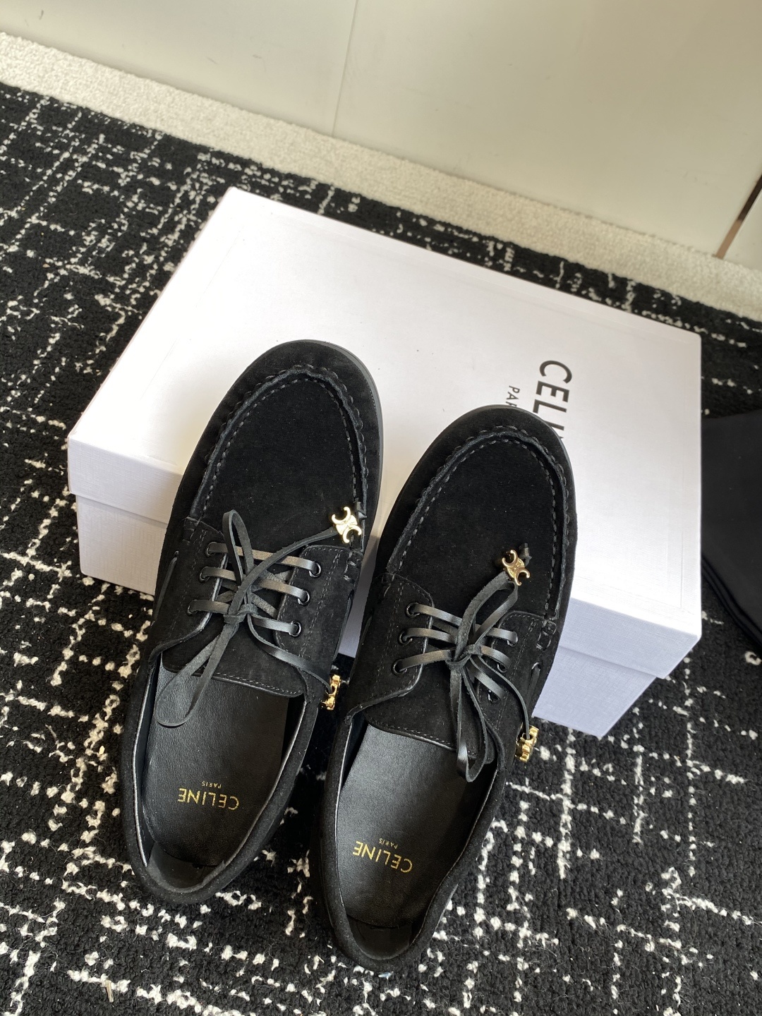 代购级Celine 25ss 新款 一脚蹬乐福鞋今年必须要入手一双celine乐福鞋 ,复古风经典款 超