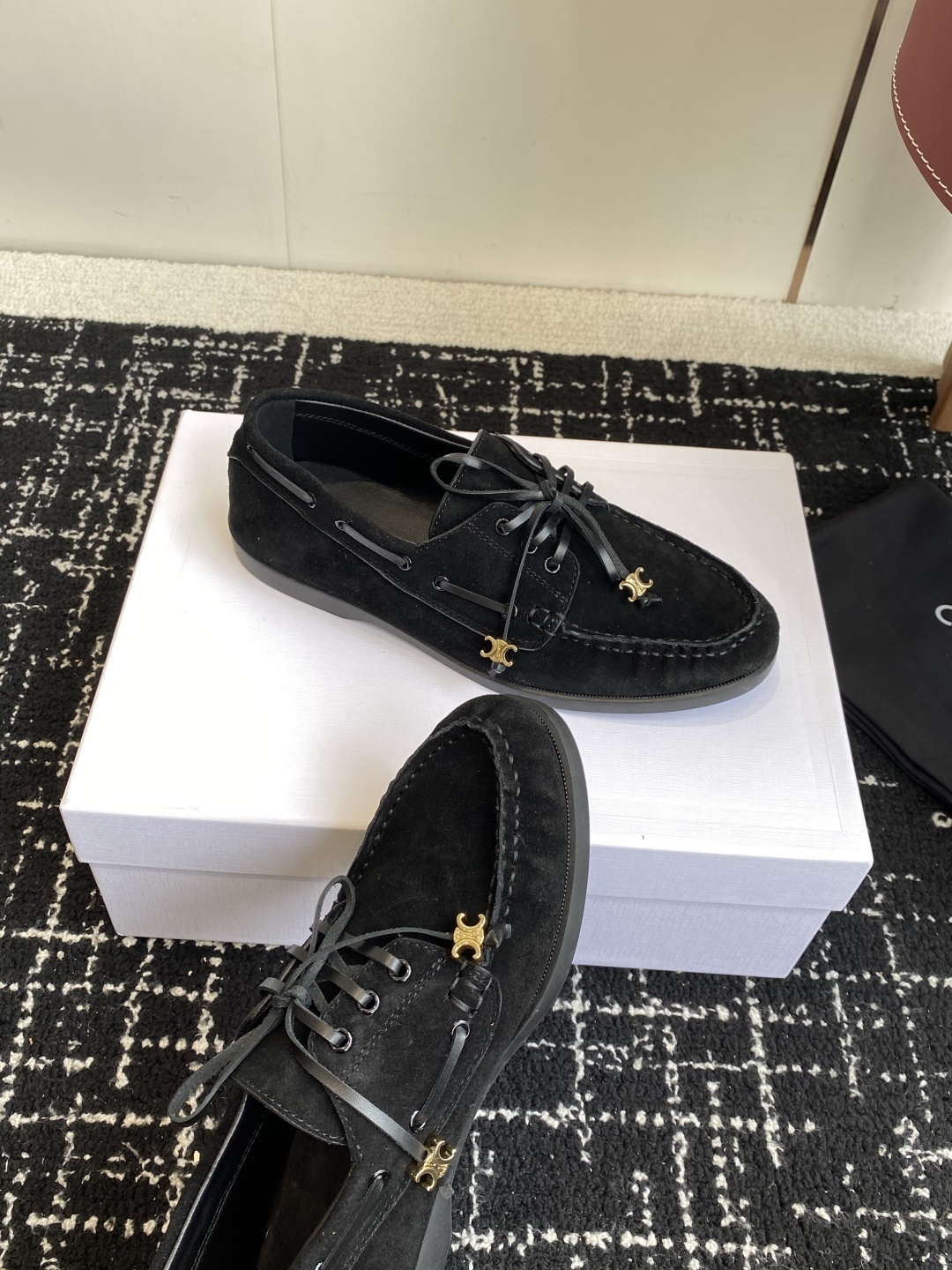 代购级Celine 25ss 新款 一脚蹬乐福鞋今年必须要入手一双celine乐福鞋 ,复古风经典款 超