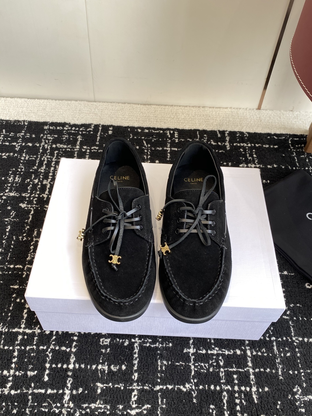 代购级Celine 25ss 新款 一脚蹬乐福鞋今年必须要入手一双celine乐福鞋 ,复古风经典款 超