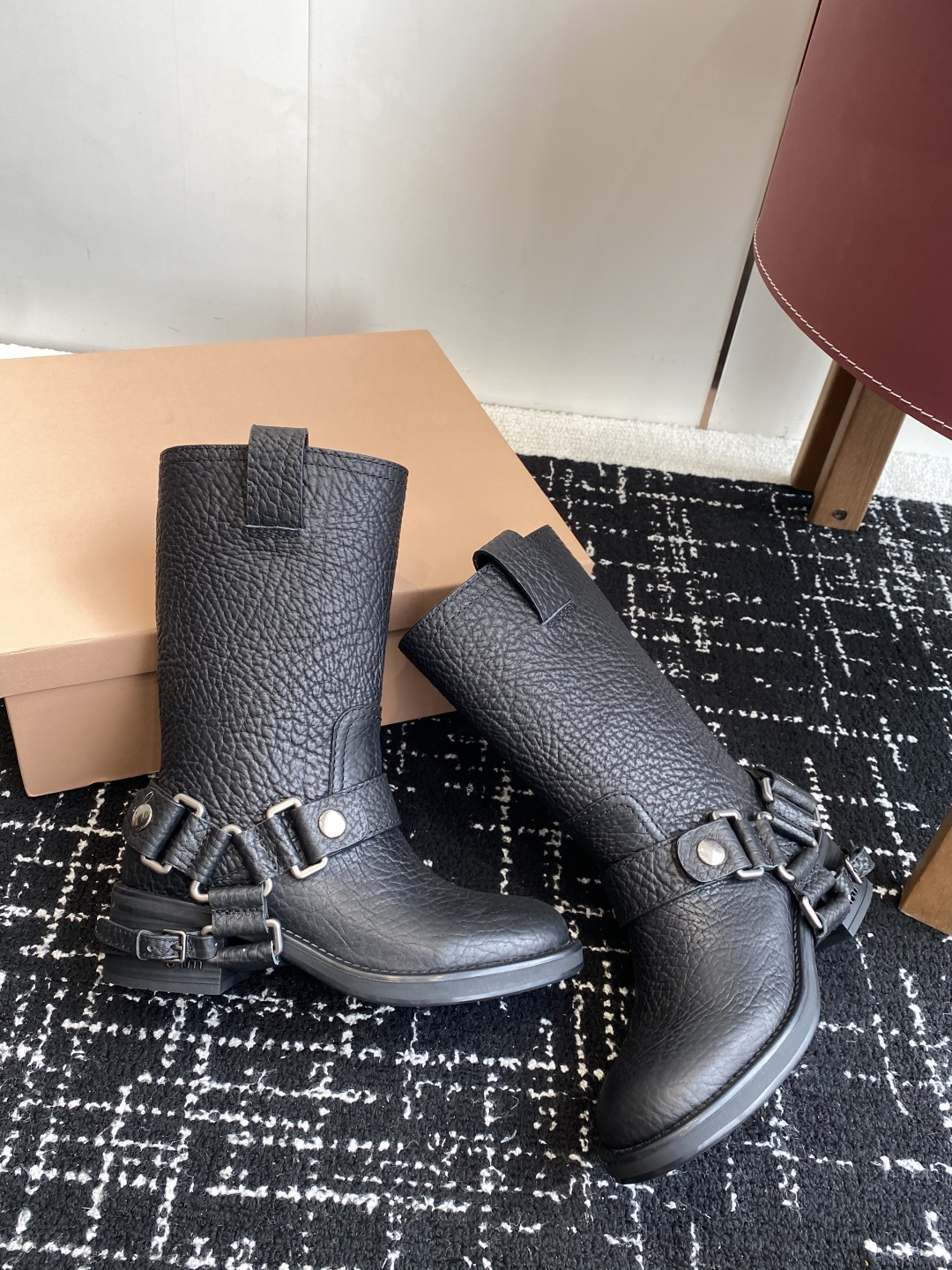 miu miu fw25 new arrival～ 缪缪 25ss 秋冬新款厚底 短靴 骑士靴简约鞋面点