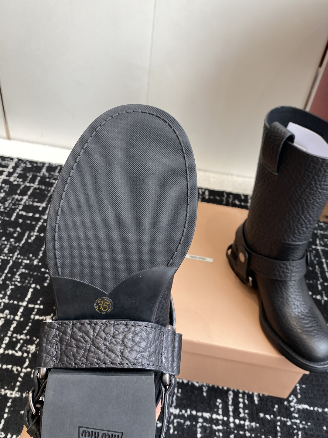 miu miu fw25 new arrival～ 缪缪 25ss 秋冬新款厚底 短靴 骑士靴简约鞋面点