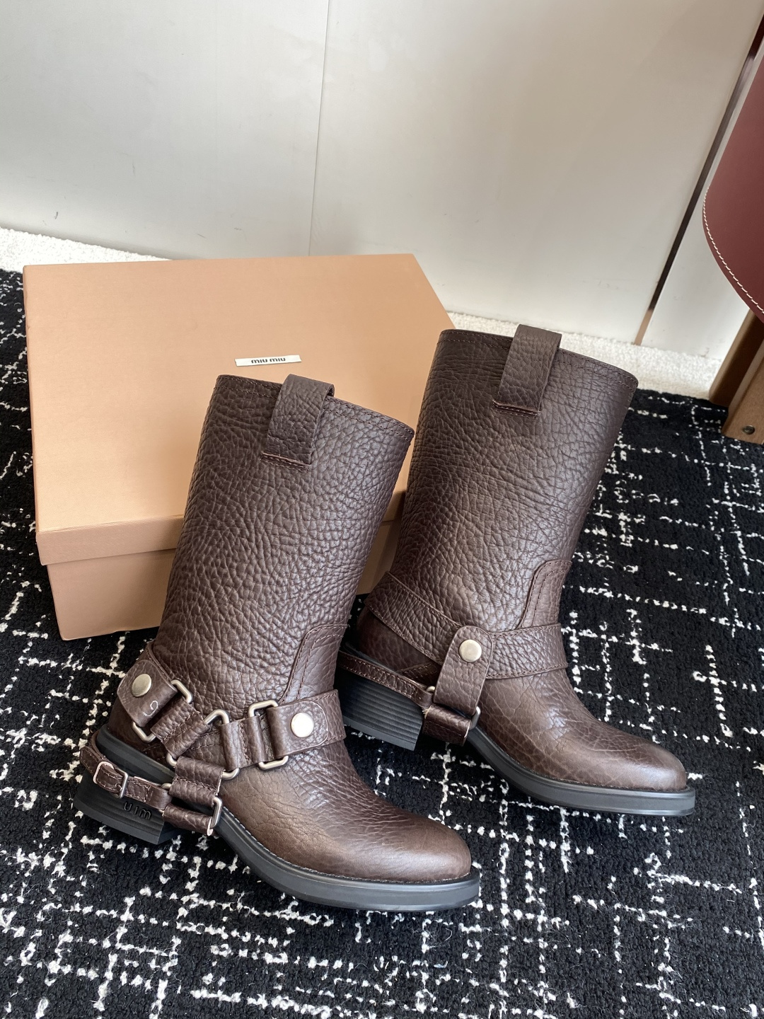 miu miu fw25 new arrival～ 缪缪 25ss 秋冬新款厚底 短靴 骑士靴简约鞋面点