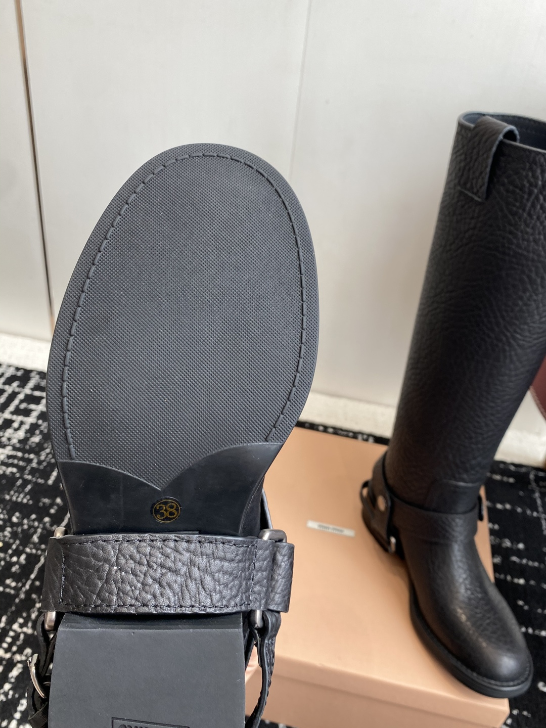 miu miu fw25 new arrival～ 缪缪 25ss 秋冬新款厚底 短靴 骑士靴简约鞋面点