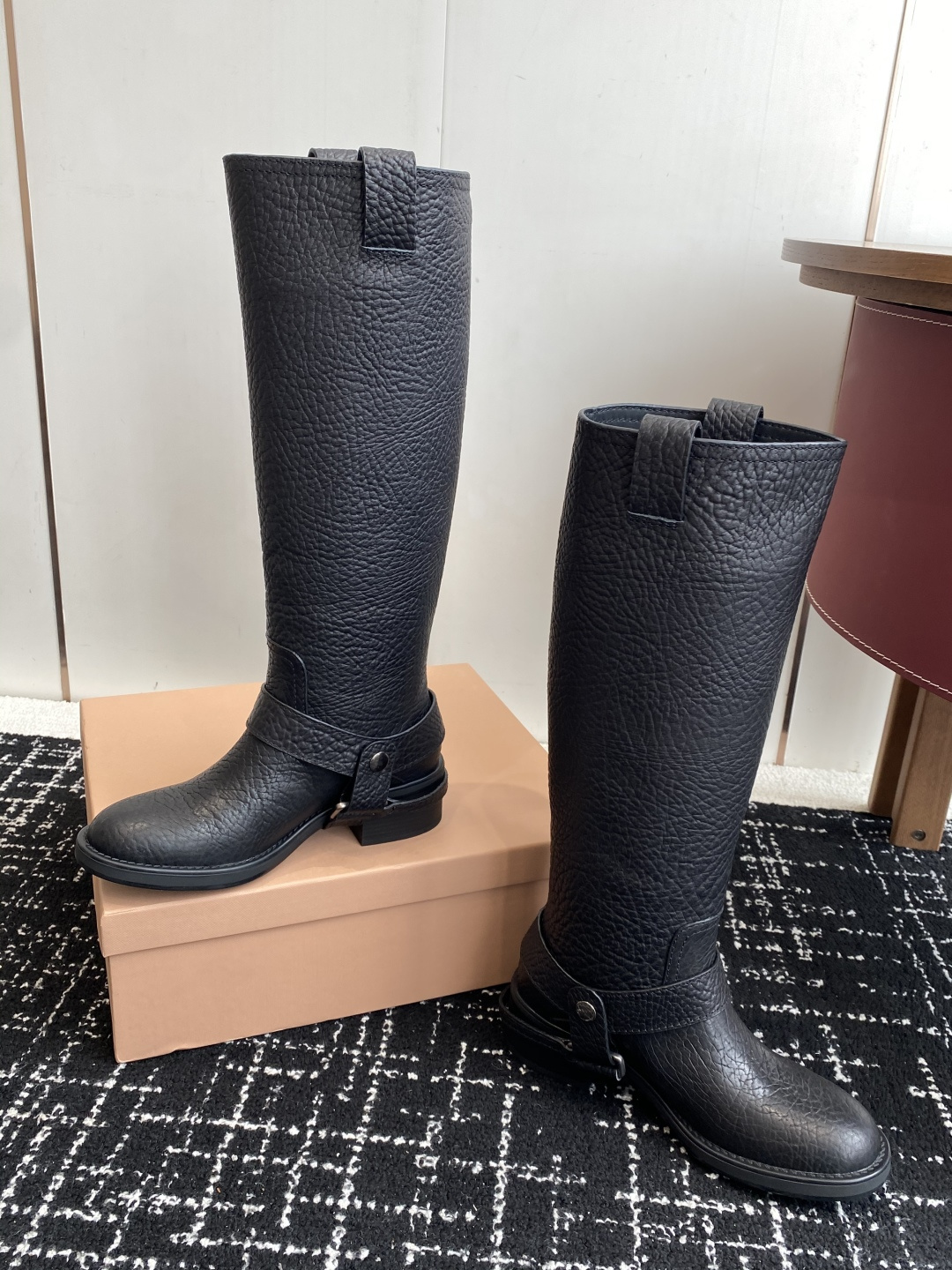 miu miu fw25 new arrival～ 缪缪 25ss 秋冬新款厚底 短靴 骑士靴简约鞋面点