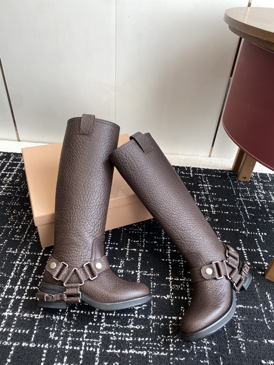 miu miu fw25 new arrival～ 缪缪 25ss 秋冬新款厚底 短靴 骑士靴简约鞋面点