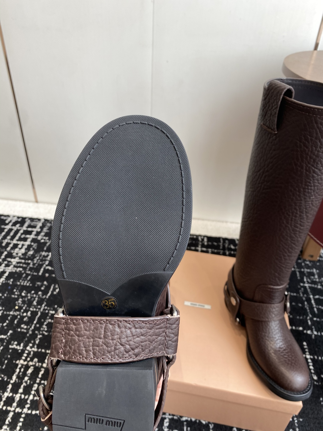 miu miu fw25 new arrival～ 缪缪 25ss 秋冬新款厚底 短靴 骑士靴简约鞋面点